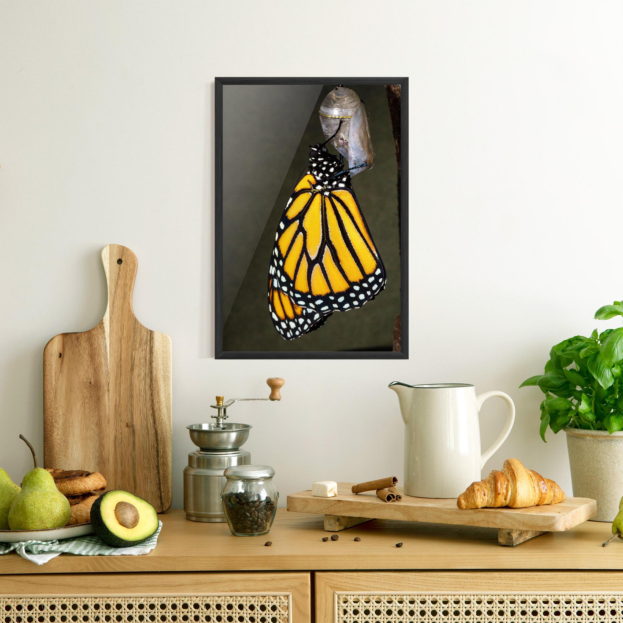 Plakat w Ramie Dark Yellow Butterfly mockup 8