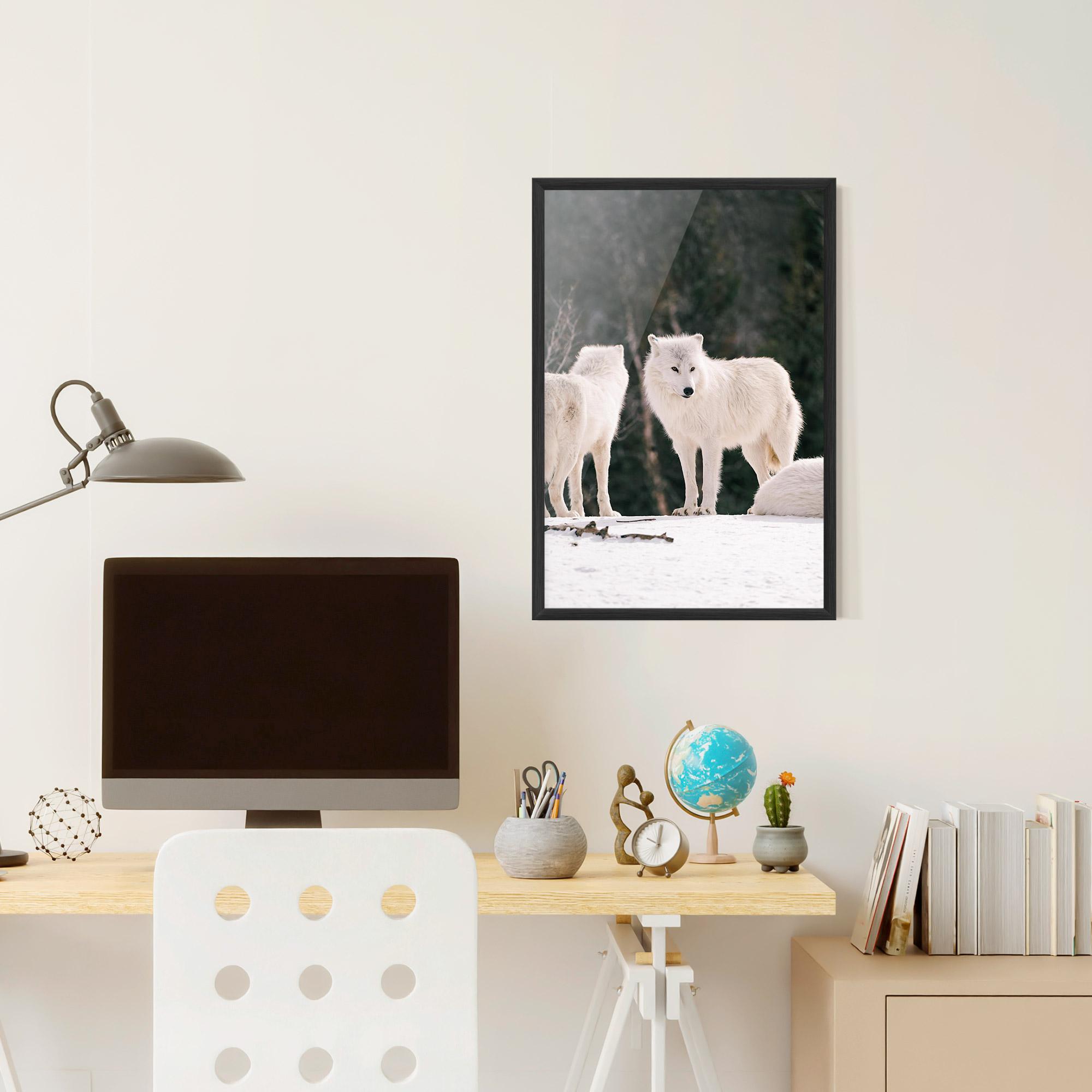 Plakat w Ramie White Wolf Waiting mockup 6