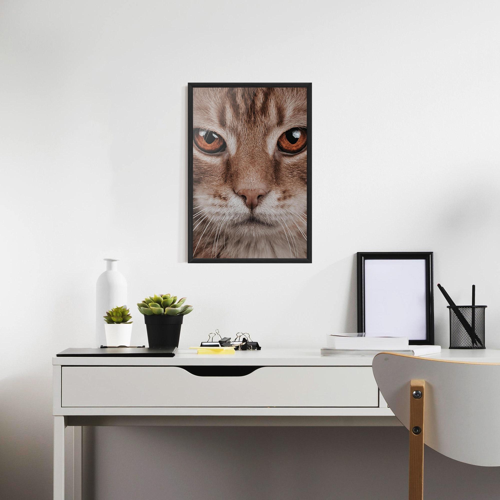 Plakat w Ramie Fire Eyes Cat mockup 7