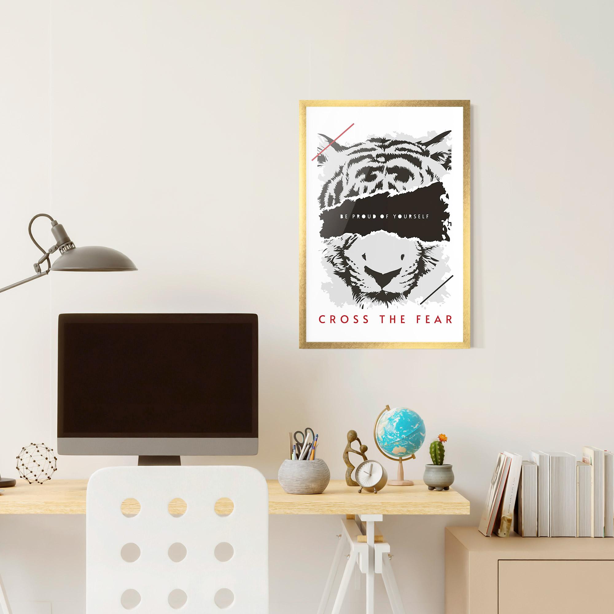 Plakat w Ramie Cross The Fear mockup 6