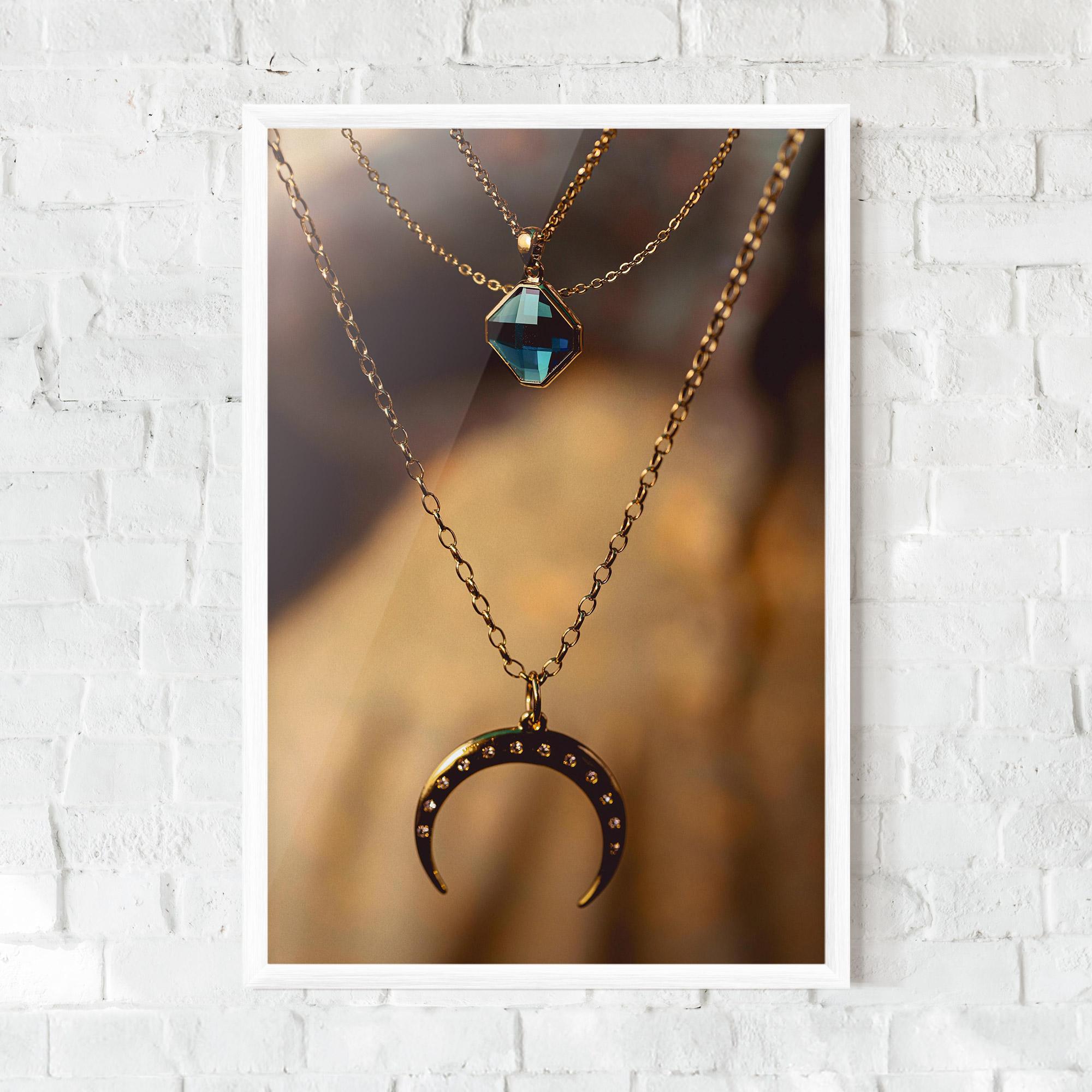 Plakat w Ramie Moon Blue Necklace mockup 0