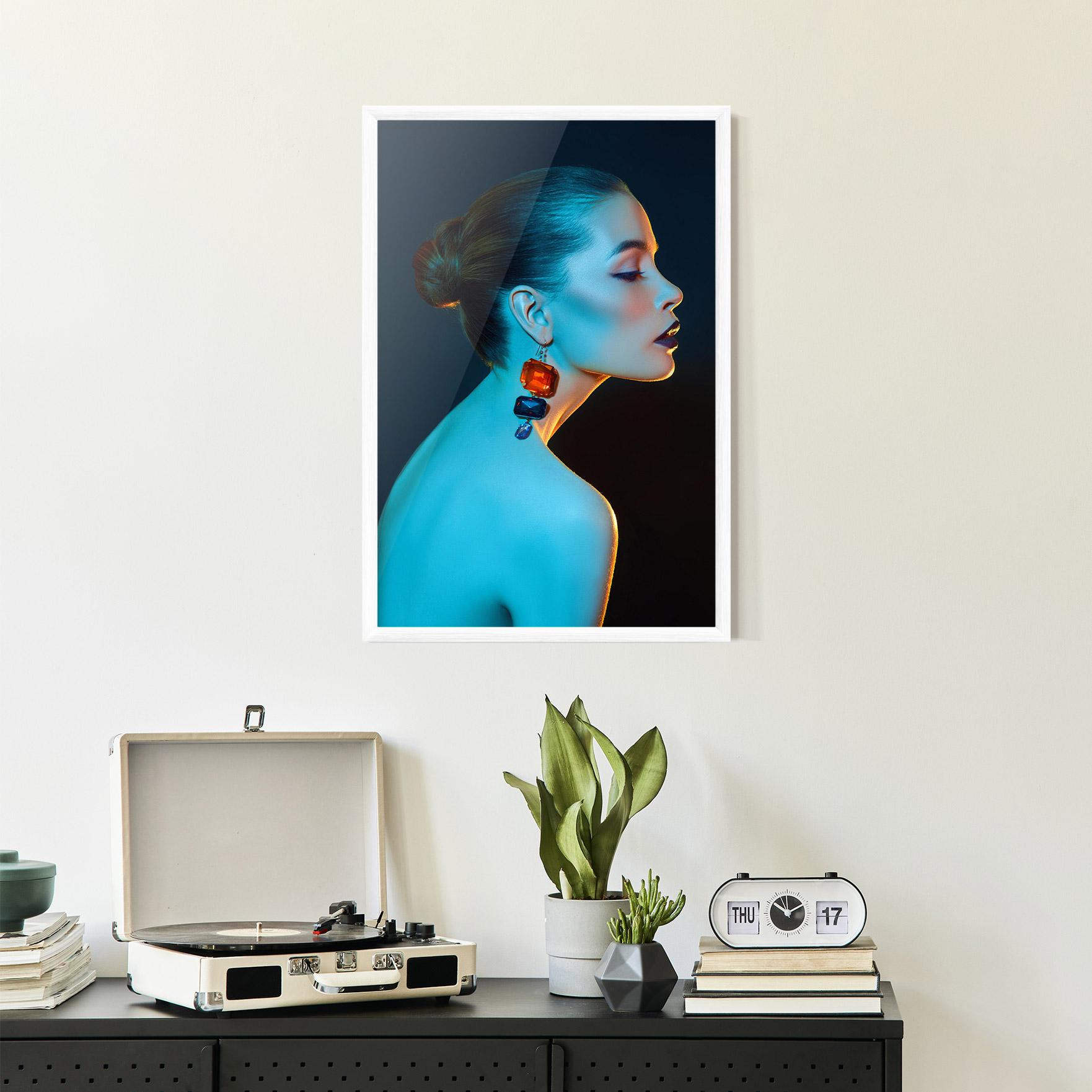 Plakat w Ramie Blue Light Earring mockup 2
