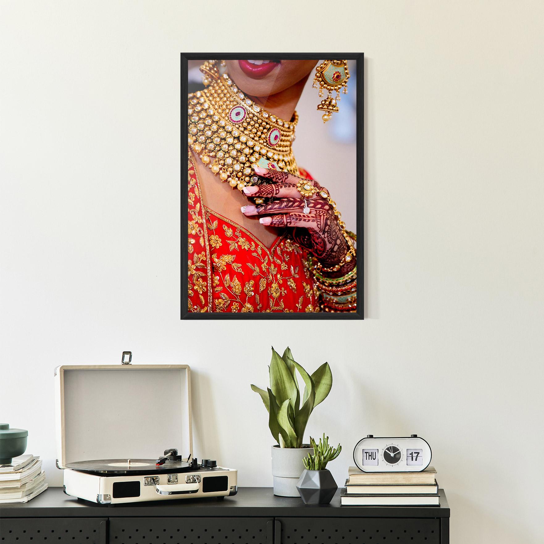 Plakat w Ramie Gold Beautiful Jewelry mockup 2