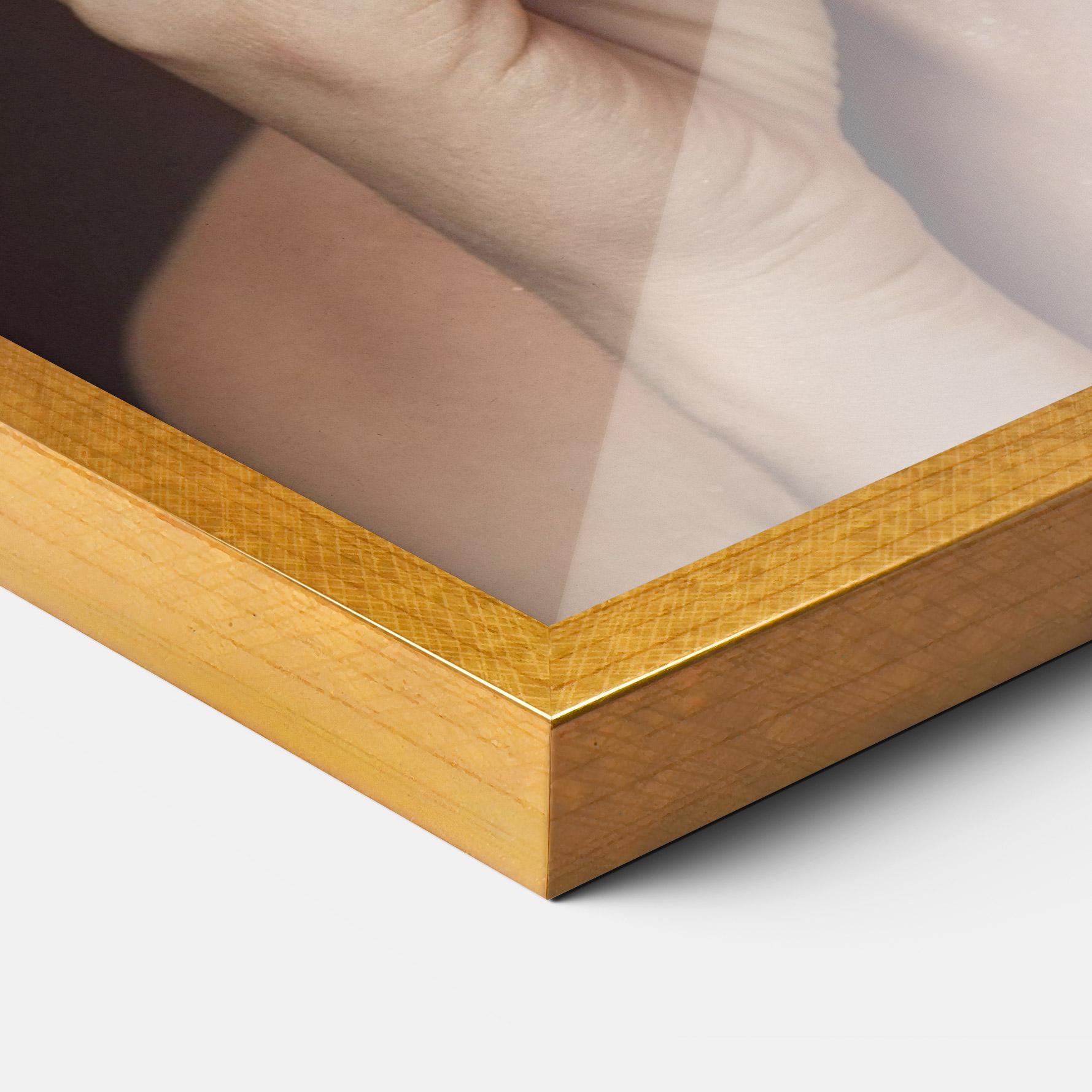 Plakat w Ramie Head Accessory mockup 3