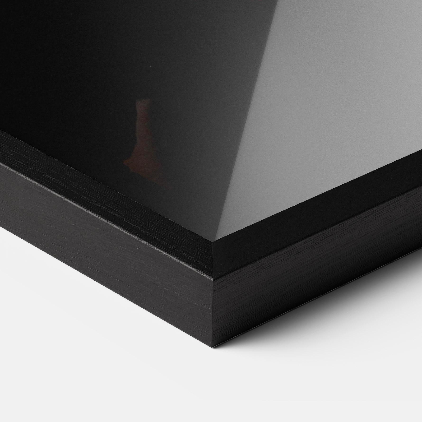 Plakat w Ramie Beauty Gold mockup 3