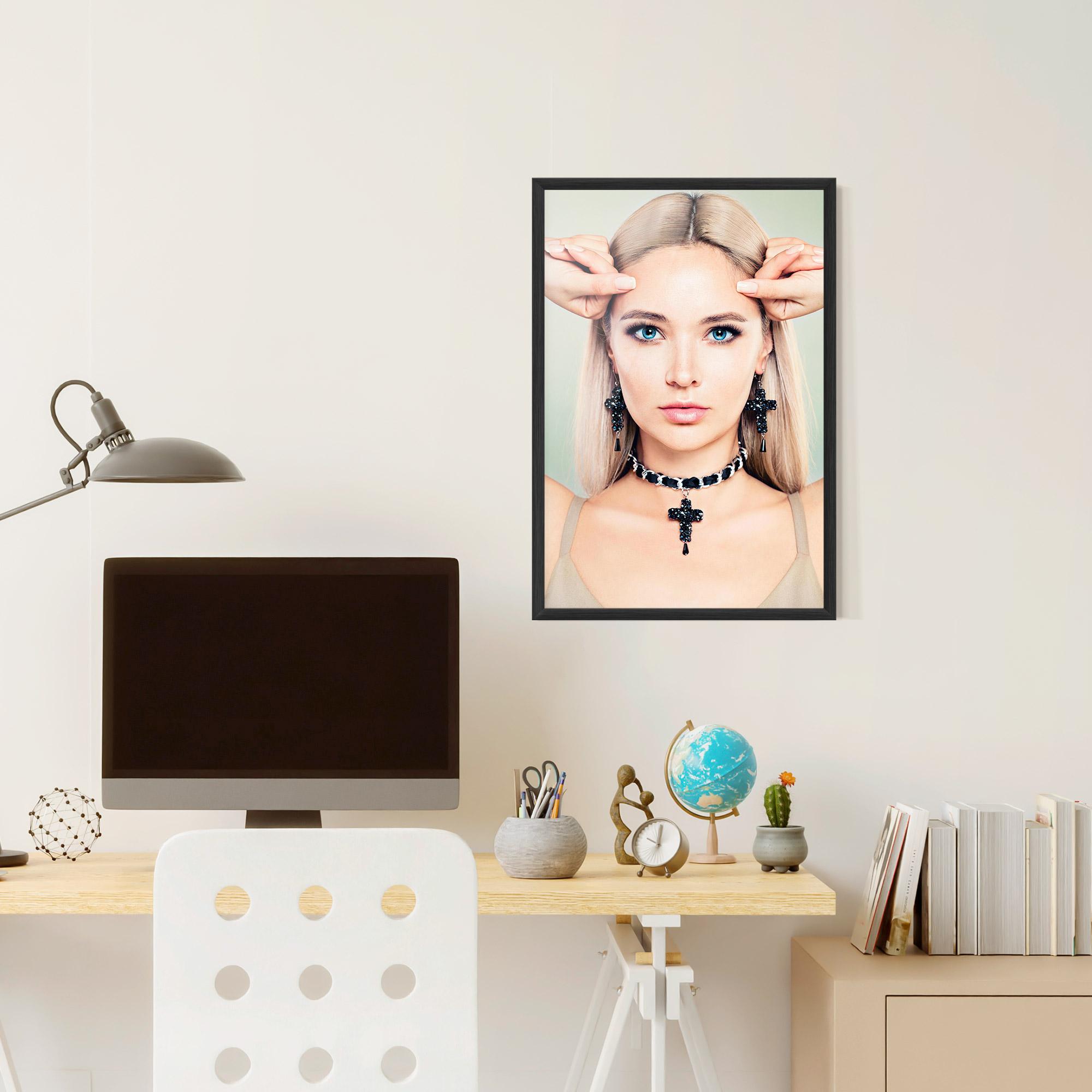 Plakat w Ramie Matchy Earrings Necklaces mockup 6