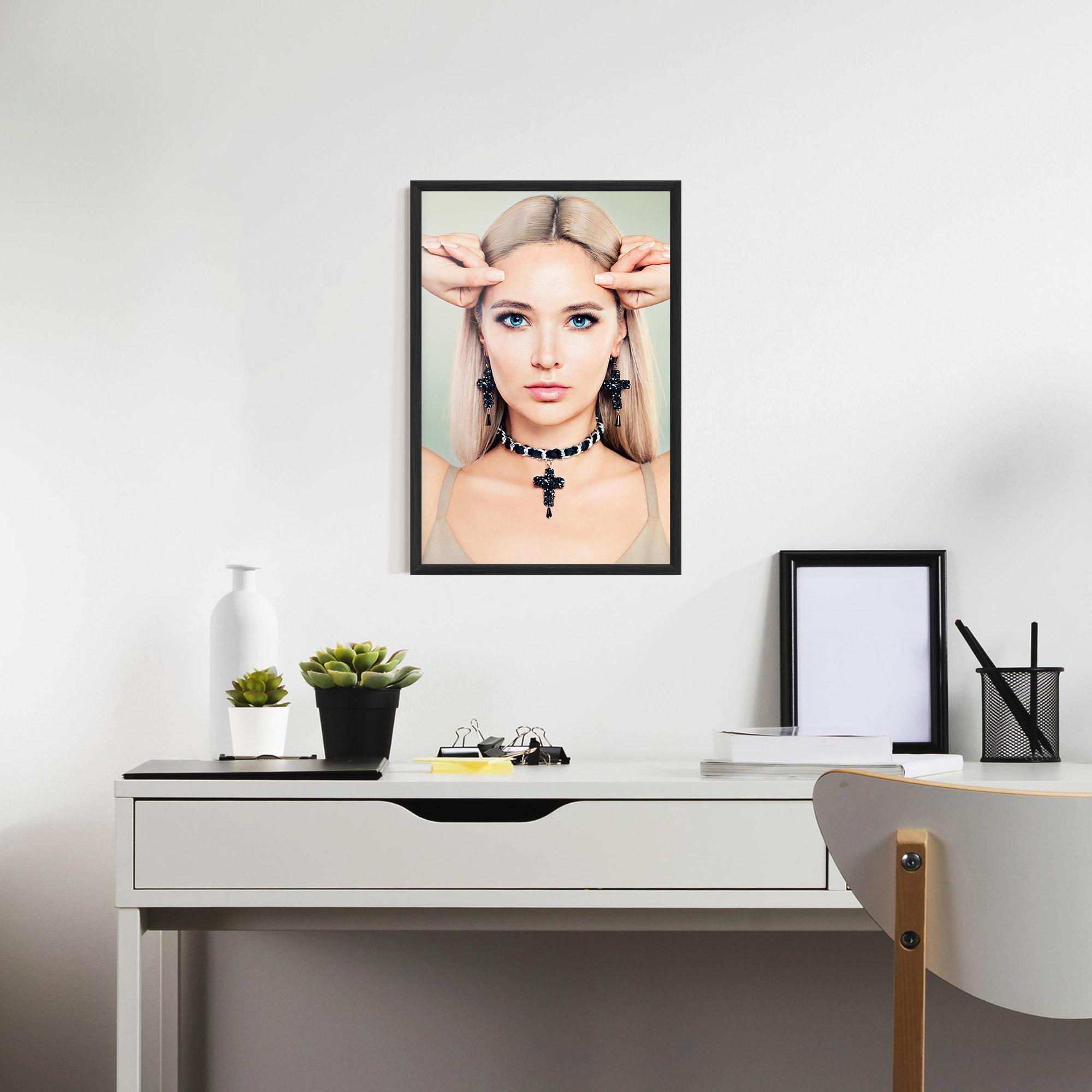 Plakat w Ramie Matchy Earrings Necklaces mockup 7