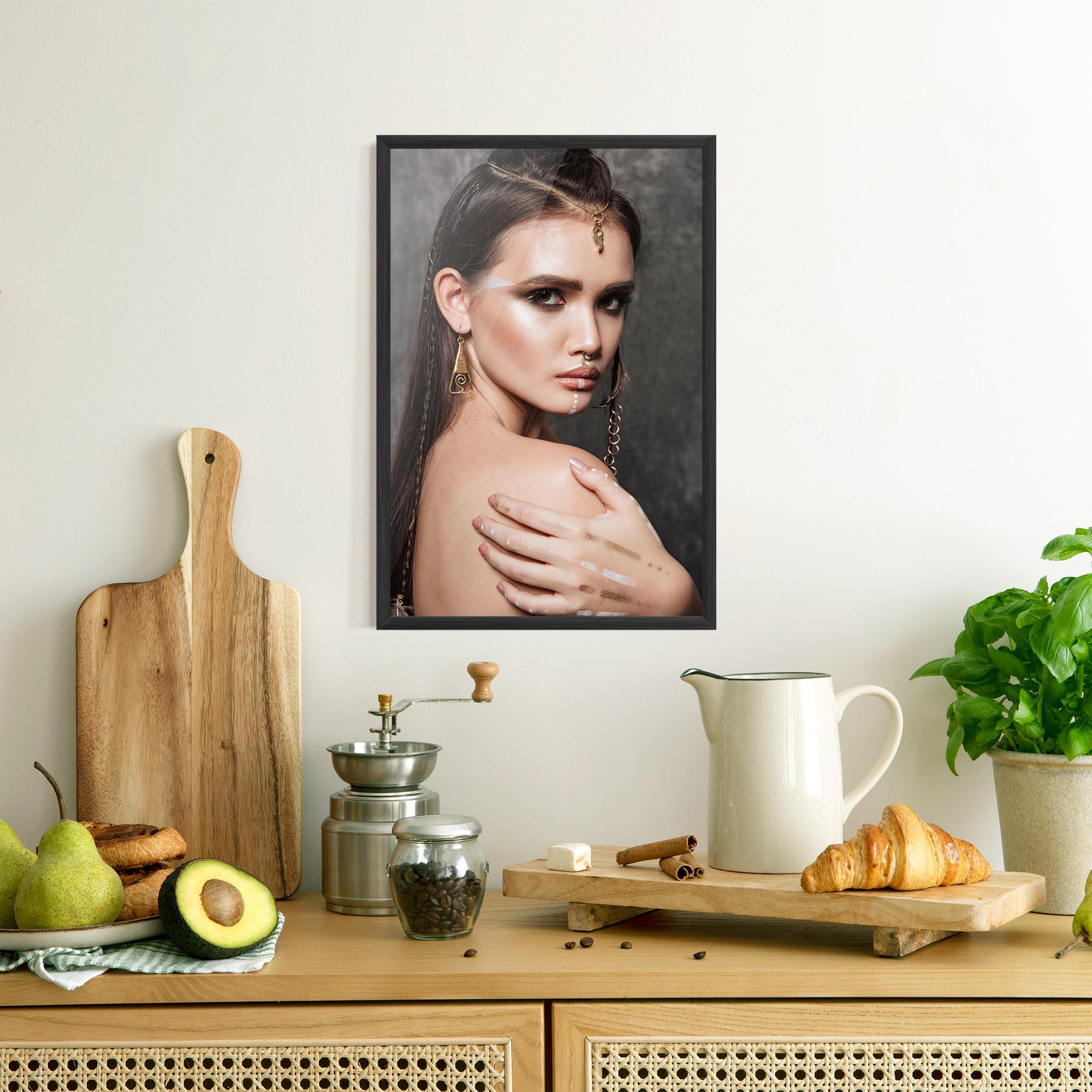 Plakat w Ramie Gold Triangle Earring mockup 8