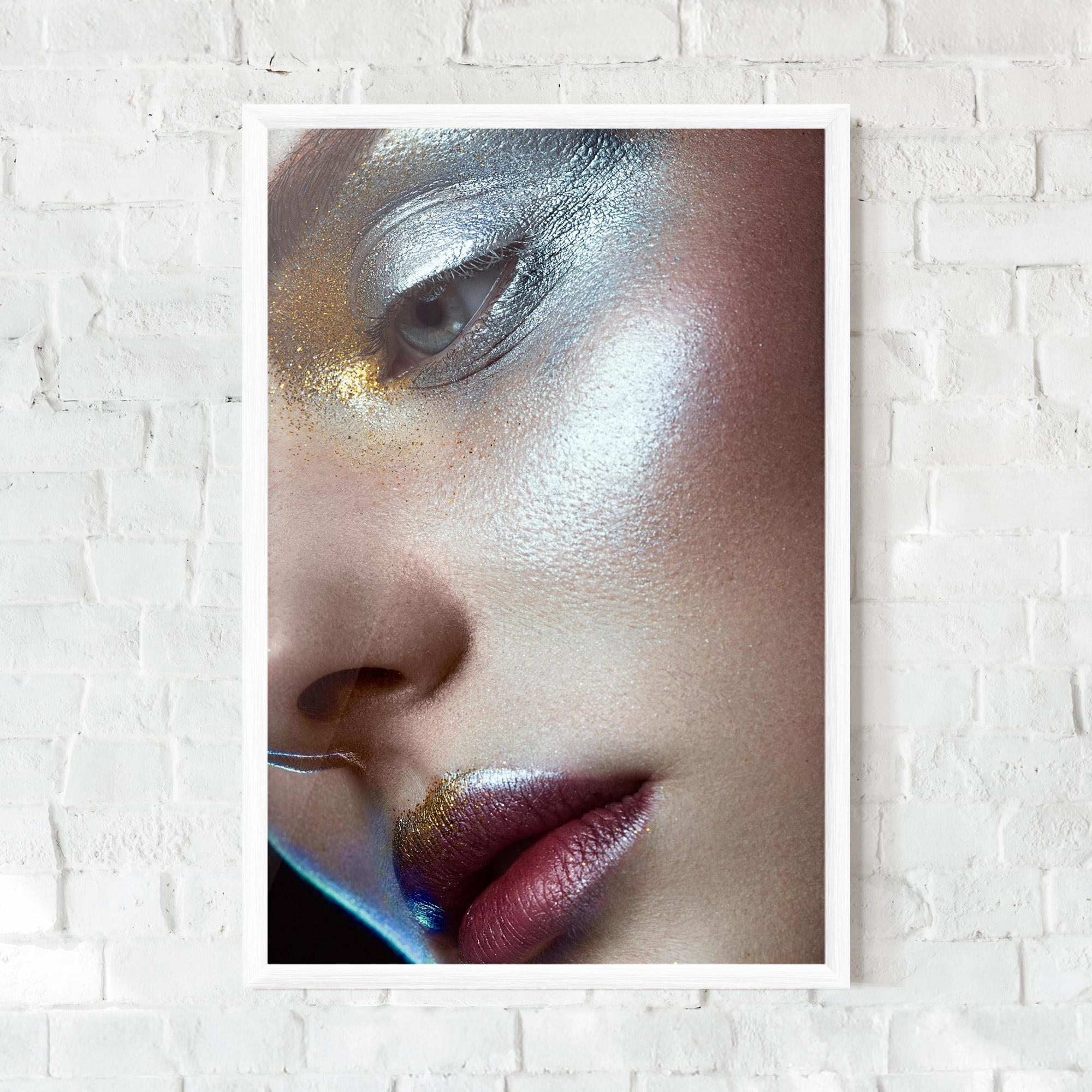 Plakat w Ramie Golden Silver Makeup mockup 0