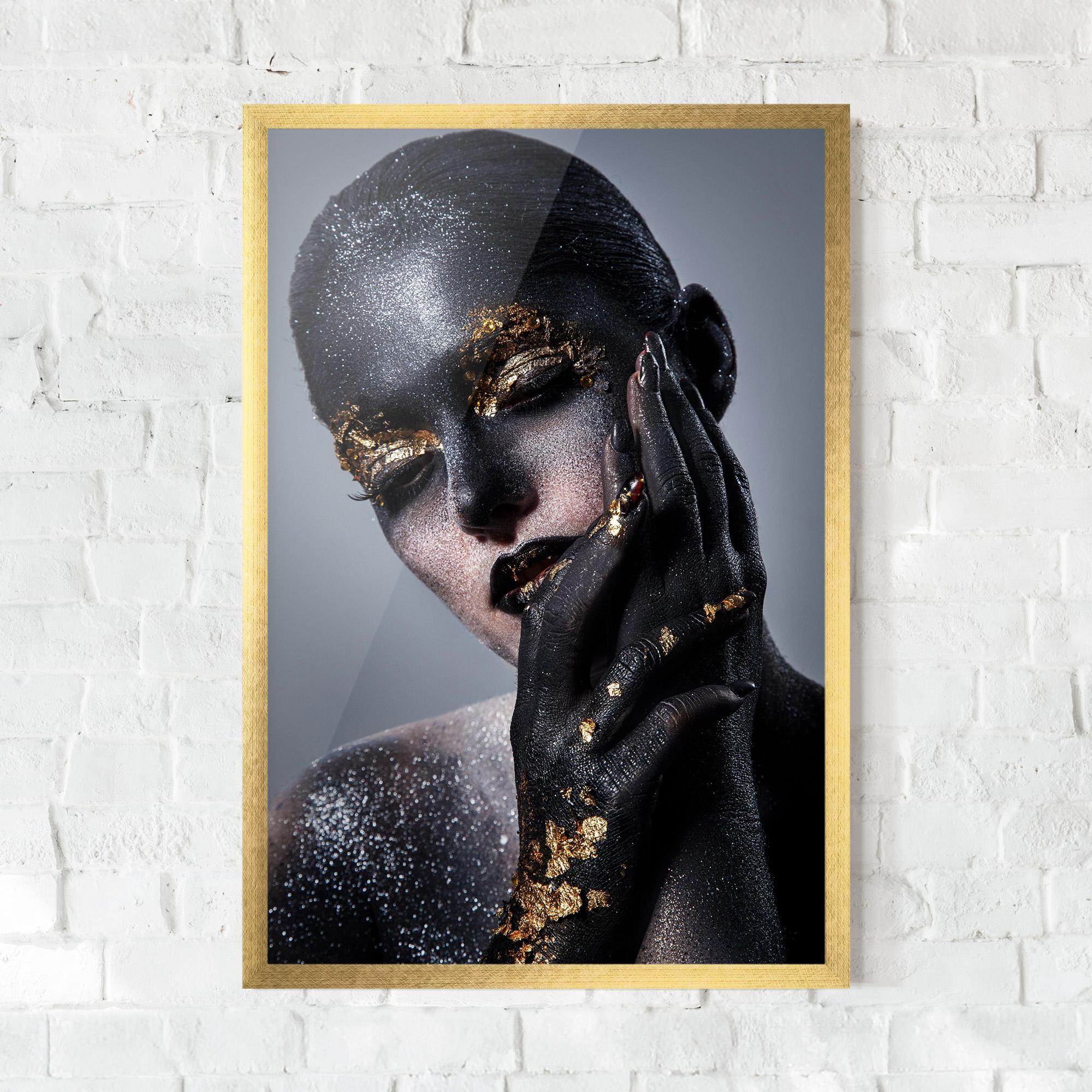 Plakat w Ramie Black Artistic Makeup mockup 0