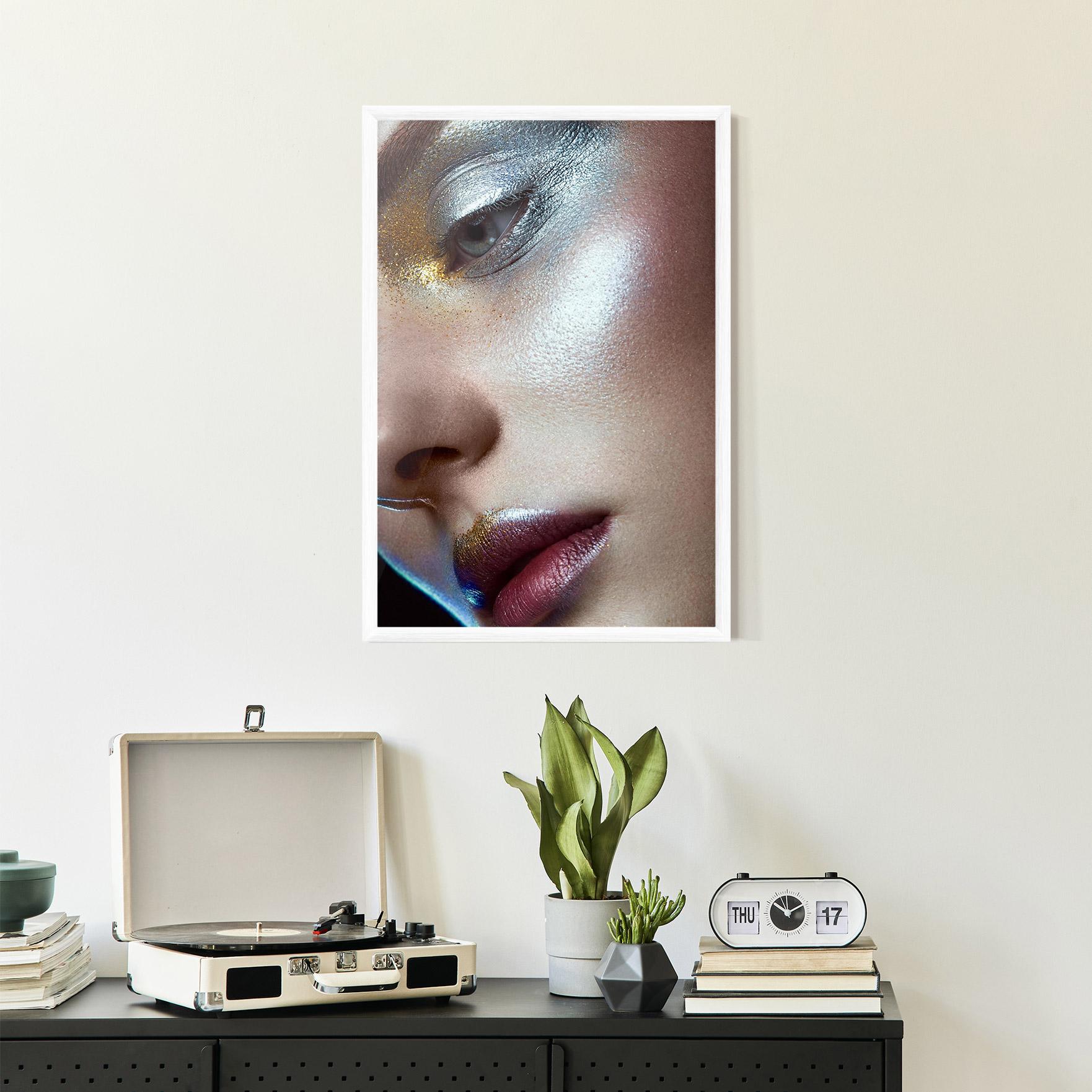 Plakat w Ramie Golden Silver Makeup mockup 2