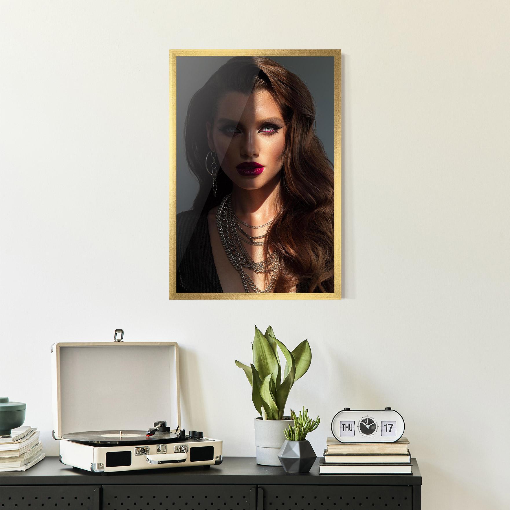 Plakat w Ramie Model Makeup mockup 2