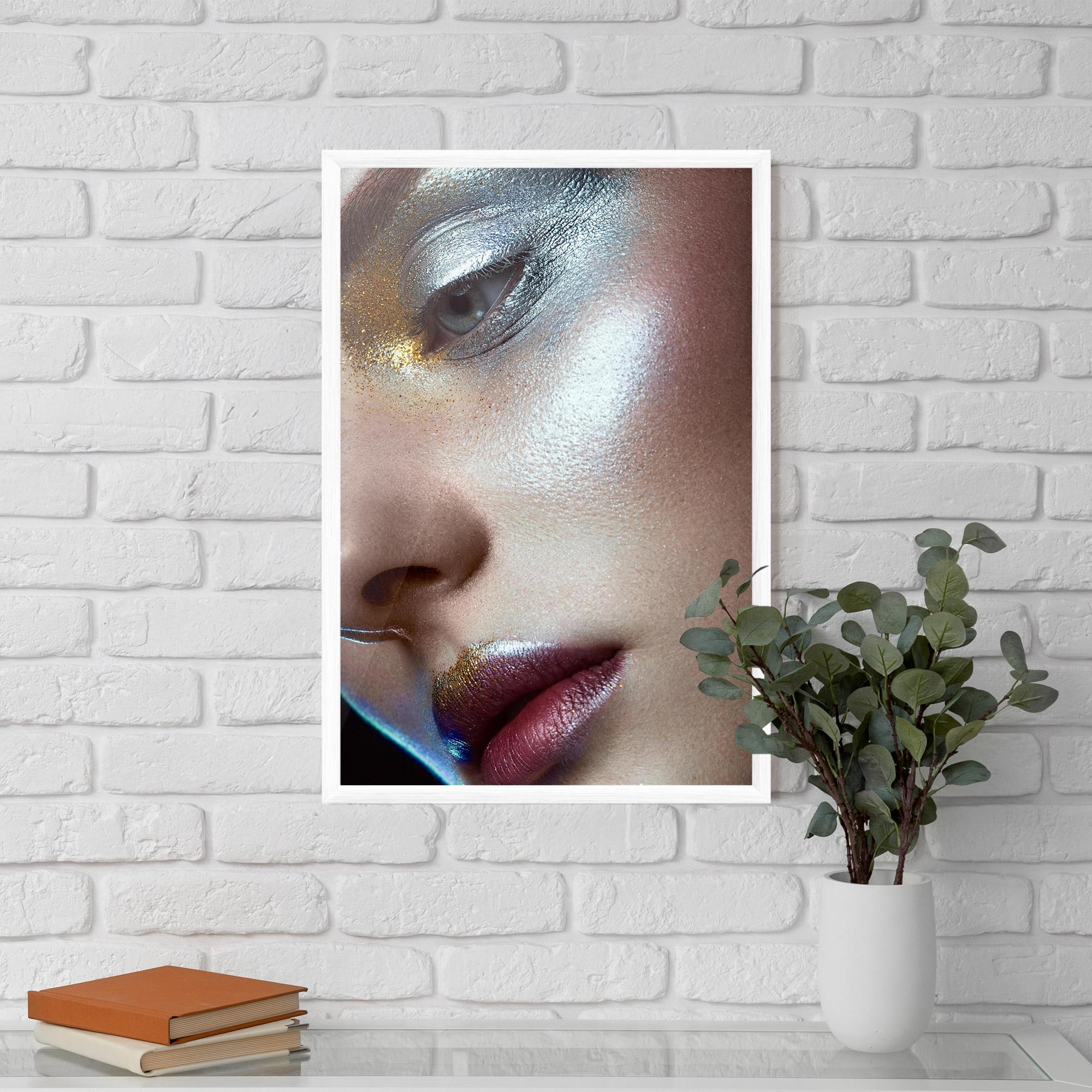 Plakat w Ramie Golden Silver Makeup mockup 5