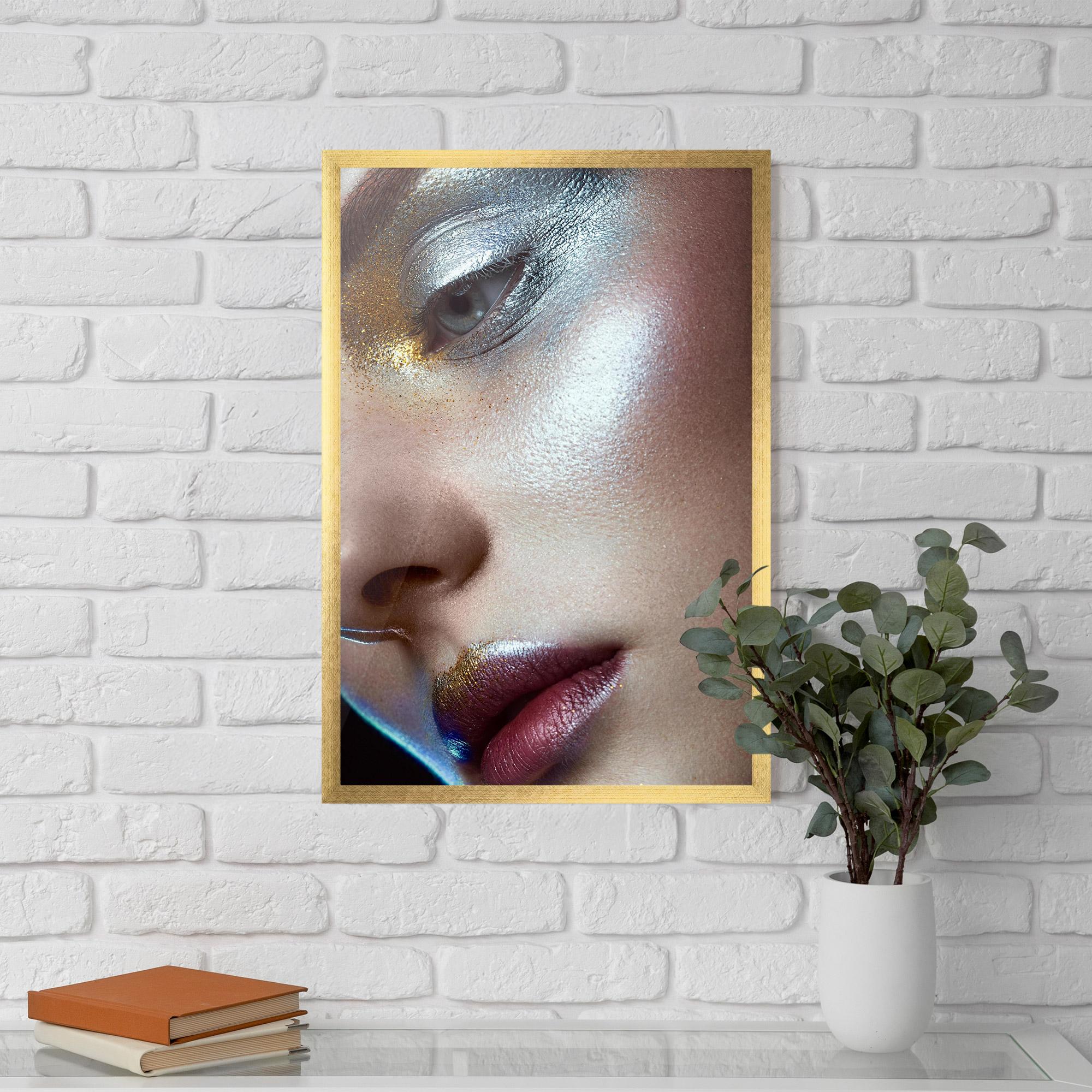 Plakat w Ramie Golden Silver Makeup mockup 5