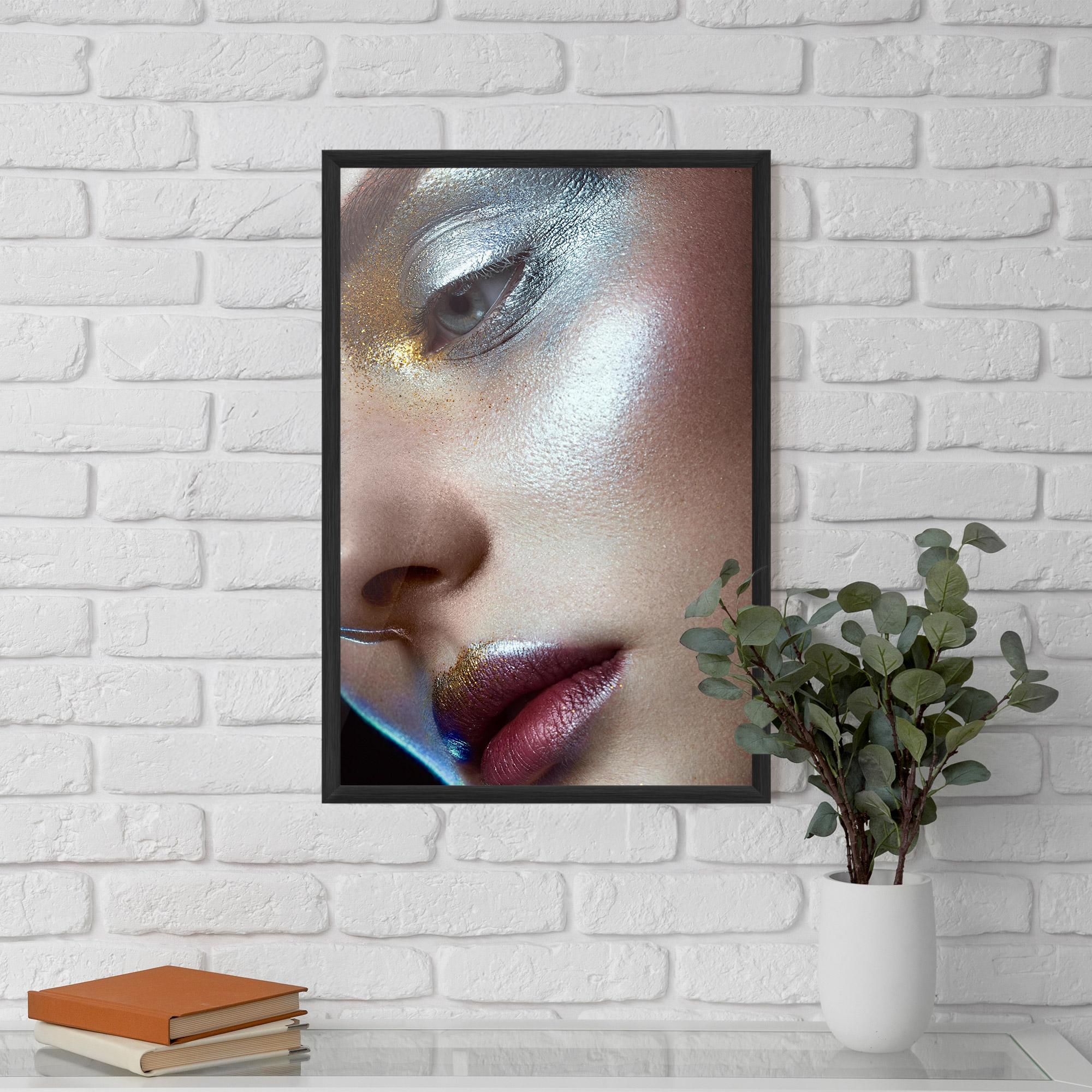 Plakat w Ramie Golden Silver Makeup mockup 5