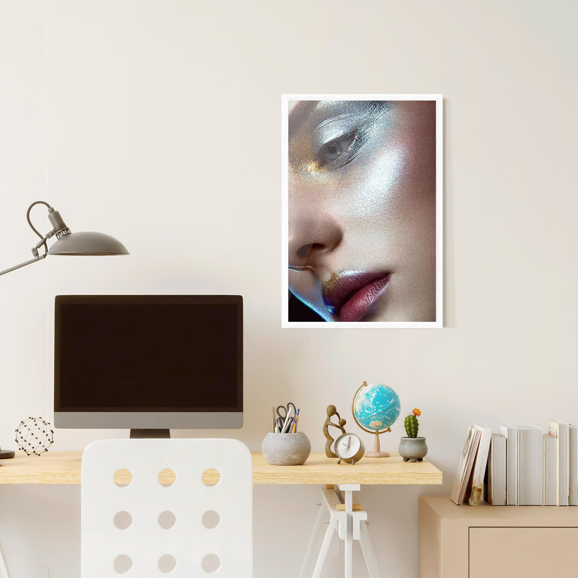 Plakat w Ramie Golden Silver Makeup mockup 6