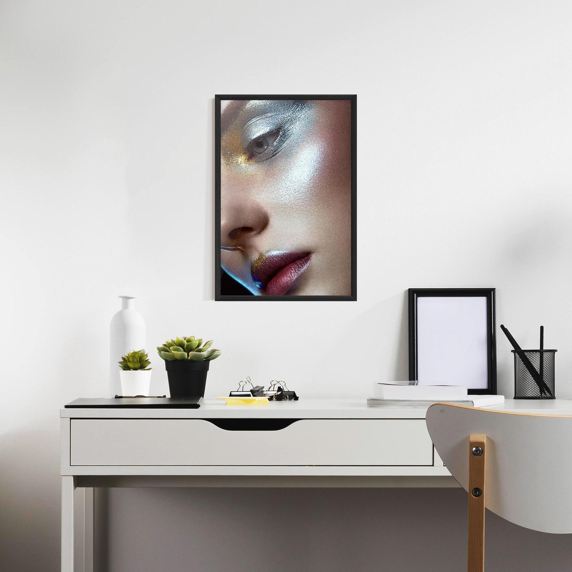 Plakat w Ramie Golden Silver Makeup mockup 7