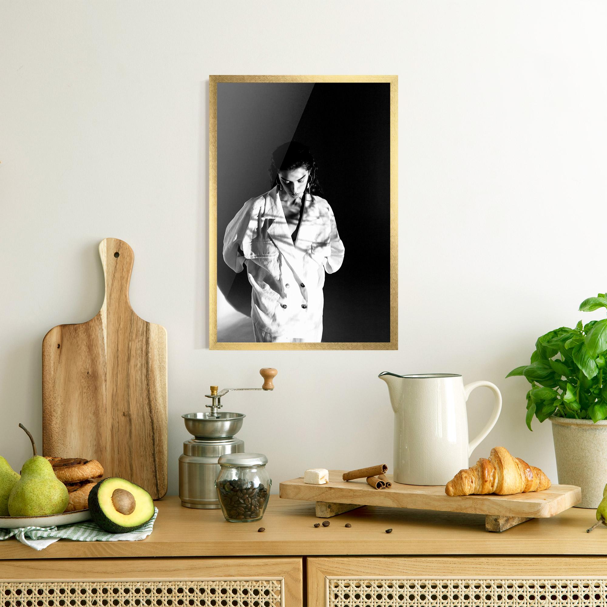 Plakat w Ramie Woman Black Wall mockup 8