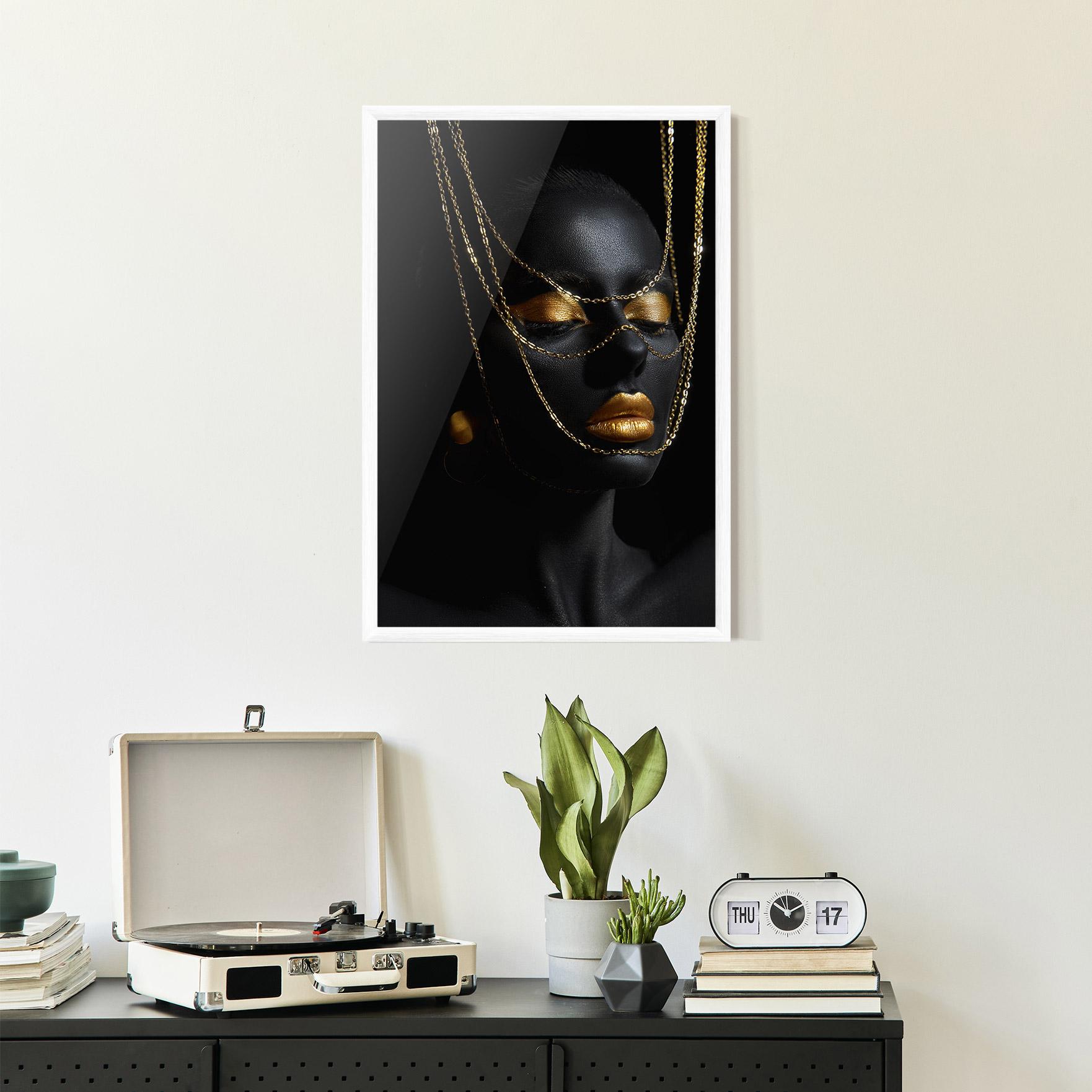 Plakat w Ramie Gold Chain Girl mockup 2