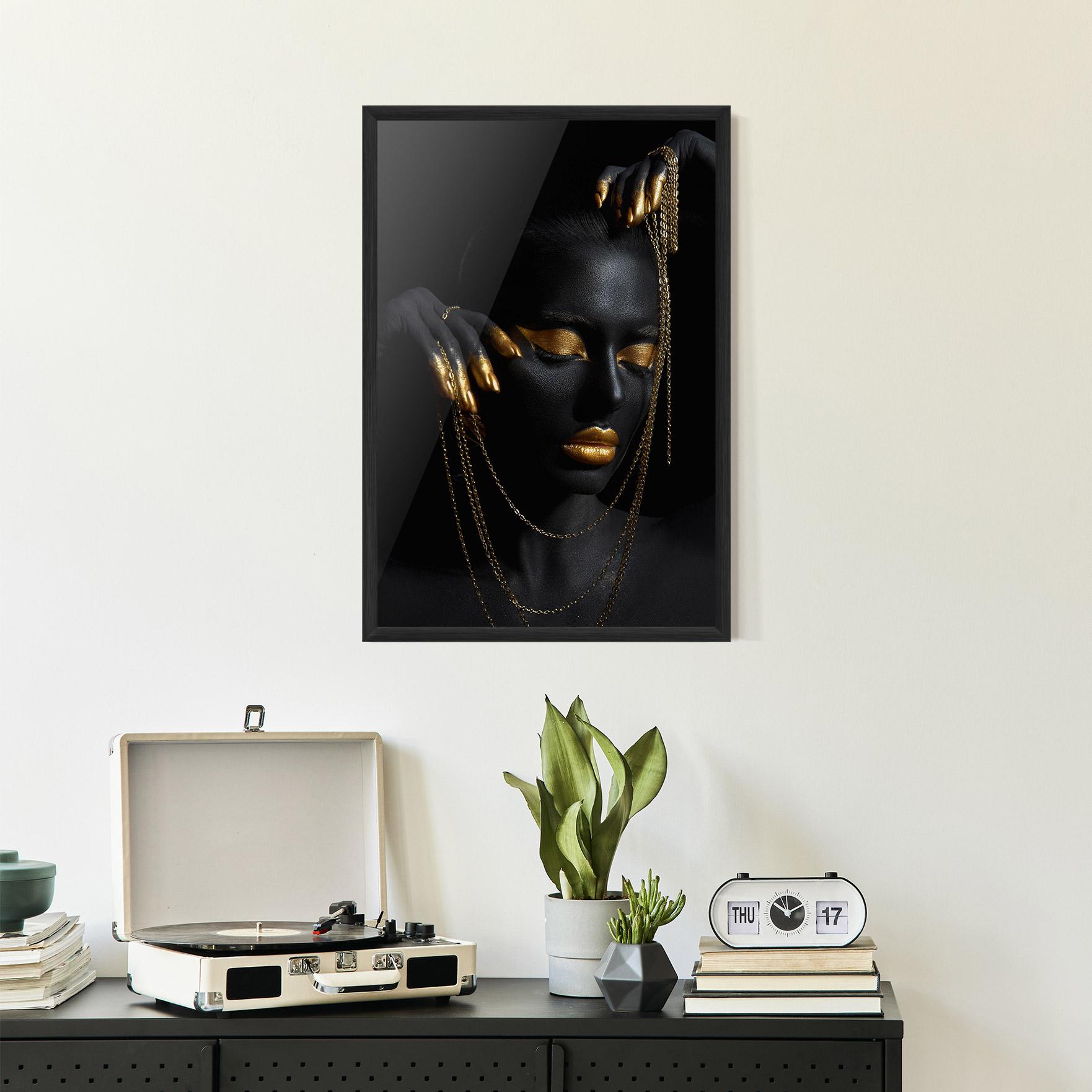 Plakat w Ramie Gold Black Skin mockup 2