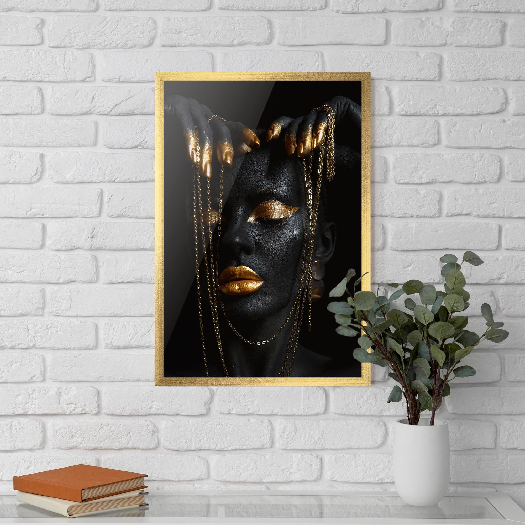 Plakat w Ramie Chain Gold Eyelids mockup 5