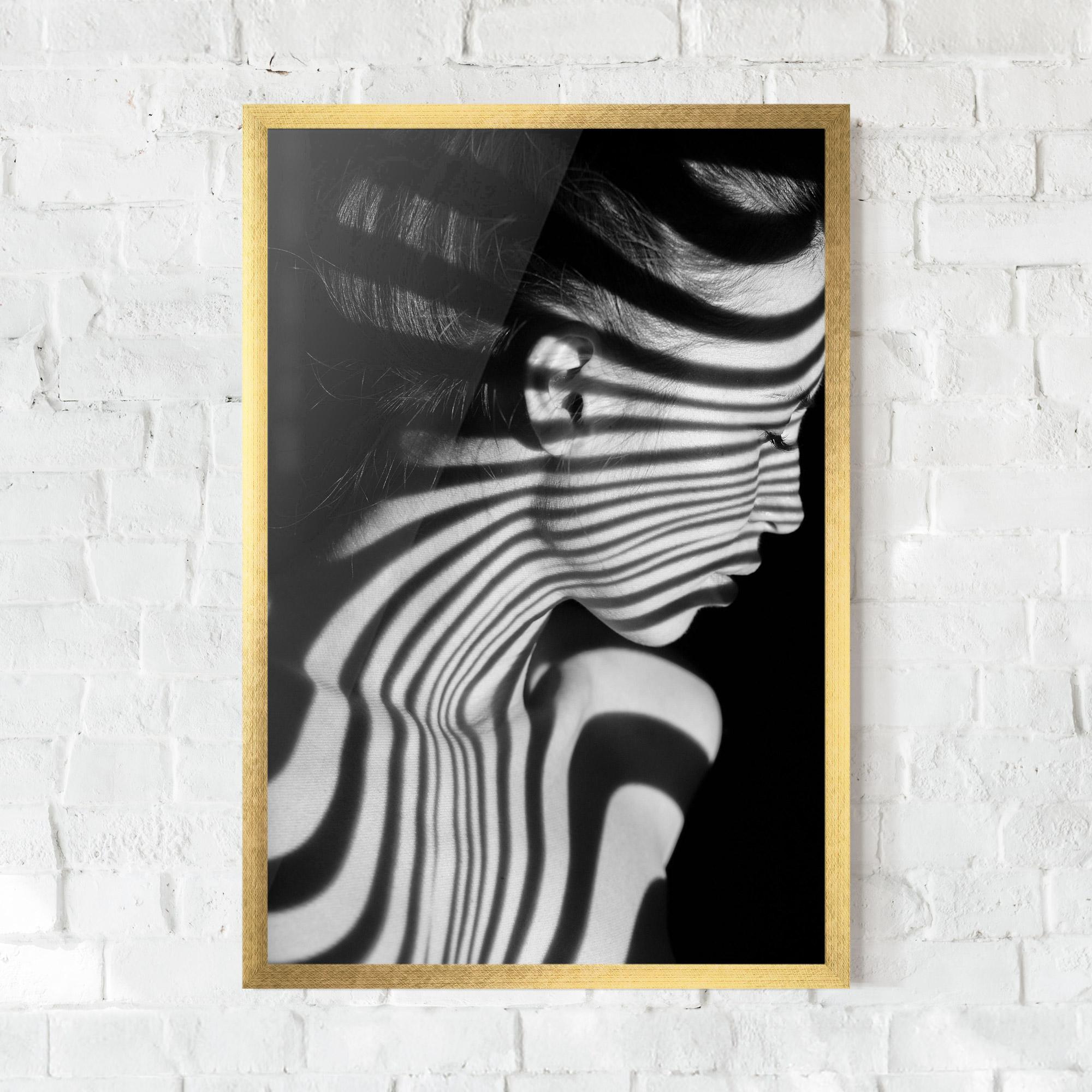 Plakat w Ramie Zebra Stripes Woman mockup 0
