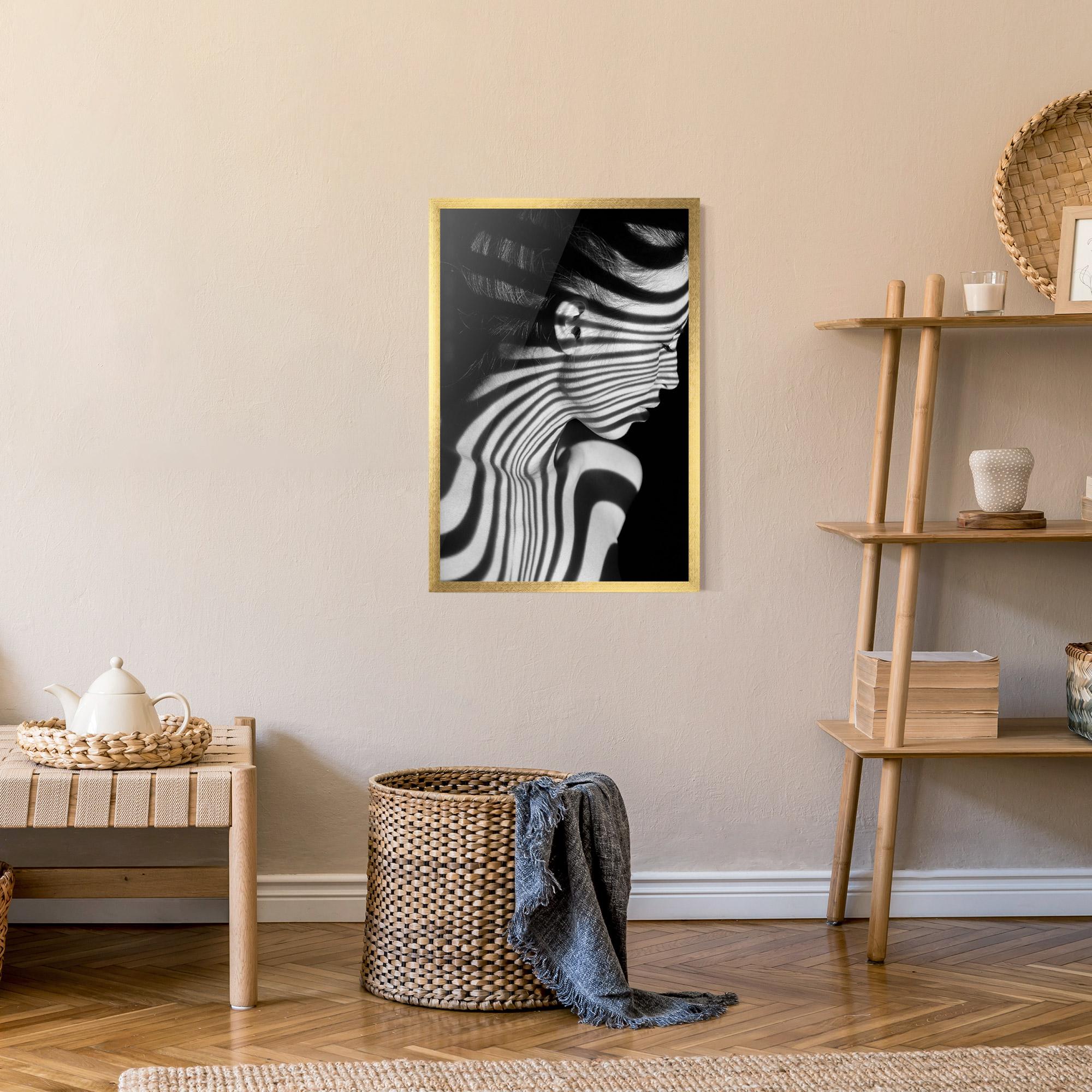 Plakat w Ramie Zebra Stripes Woman mockup 9