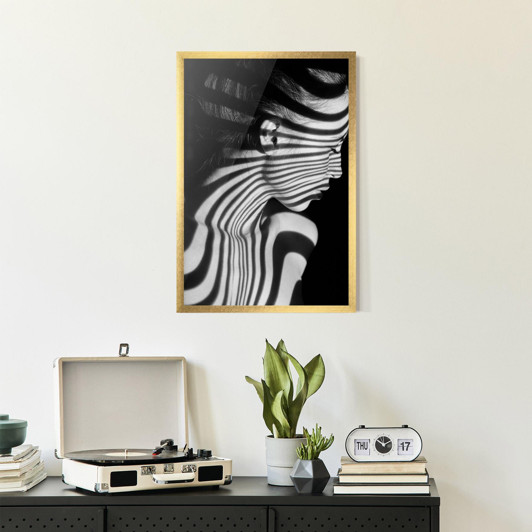 Plakat w Ramie Zebra Stripes Woman mockup 2