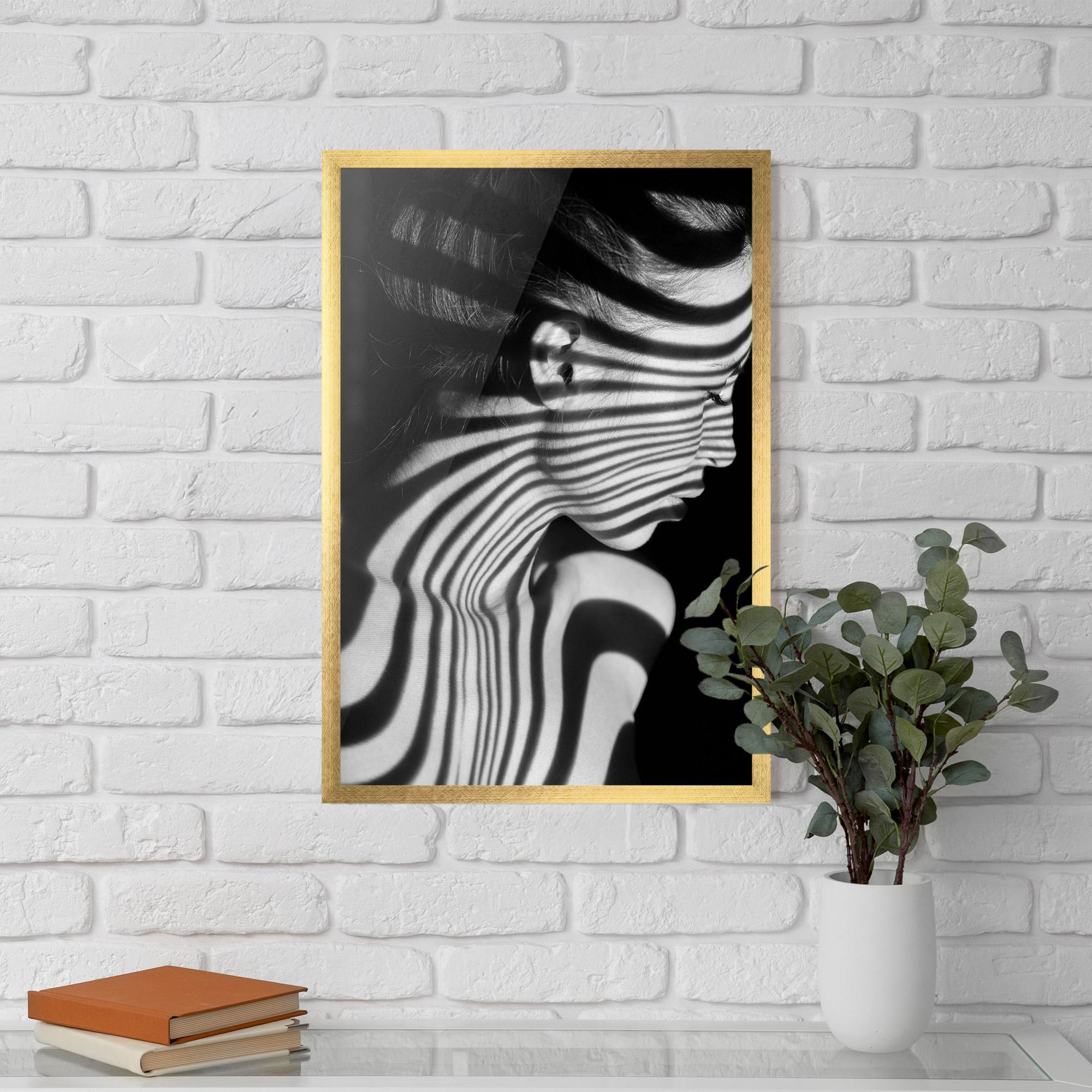 Plakat w Ramie Zebra Stripes Woman mockup 5