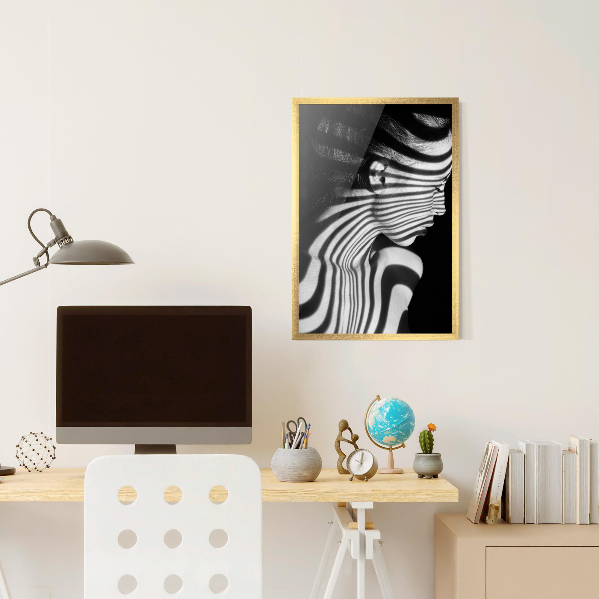 Plakat w Ramie Zebra Stripes Woman mockup 6