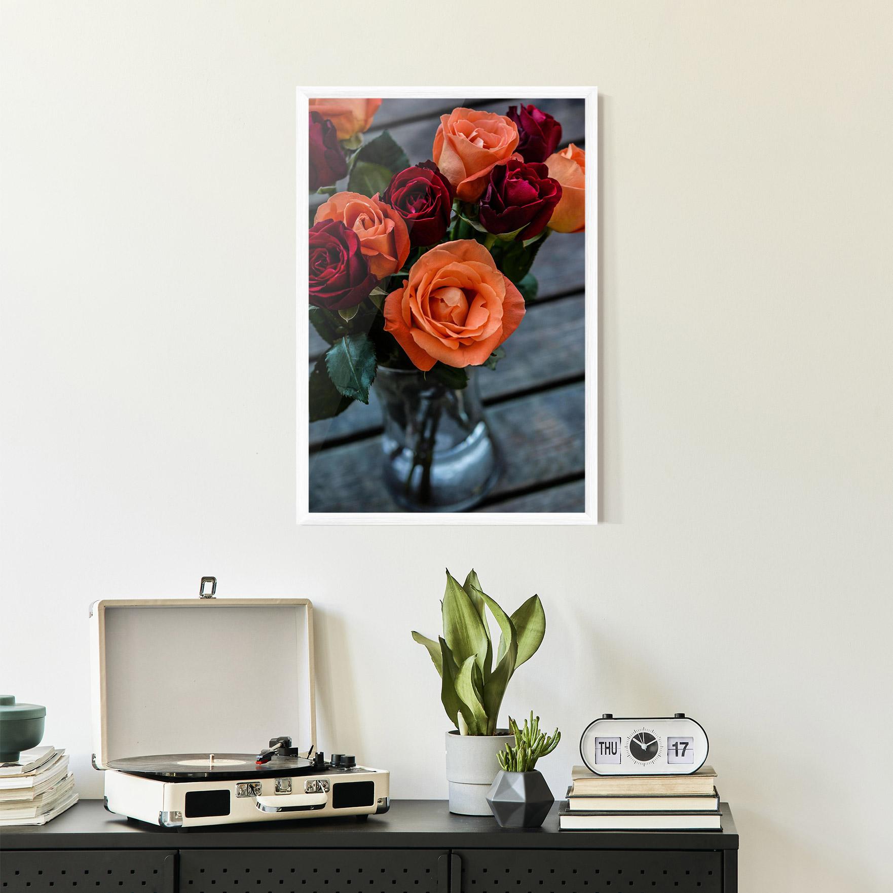Plakat w Ramie Red Orange Roses Bouquet mockup 2