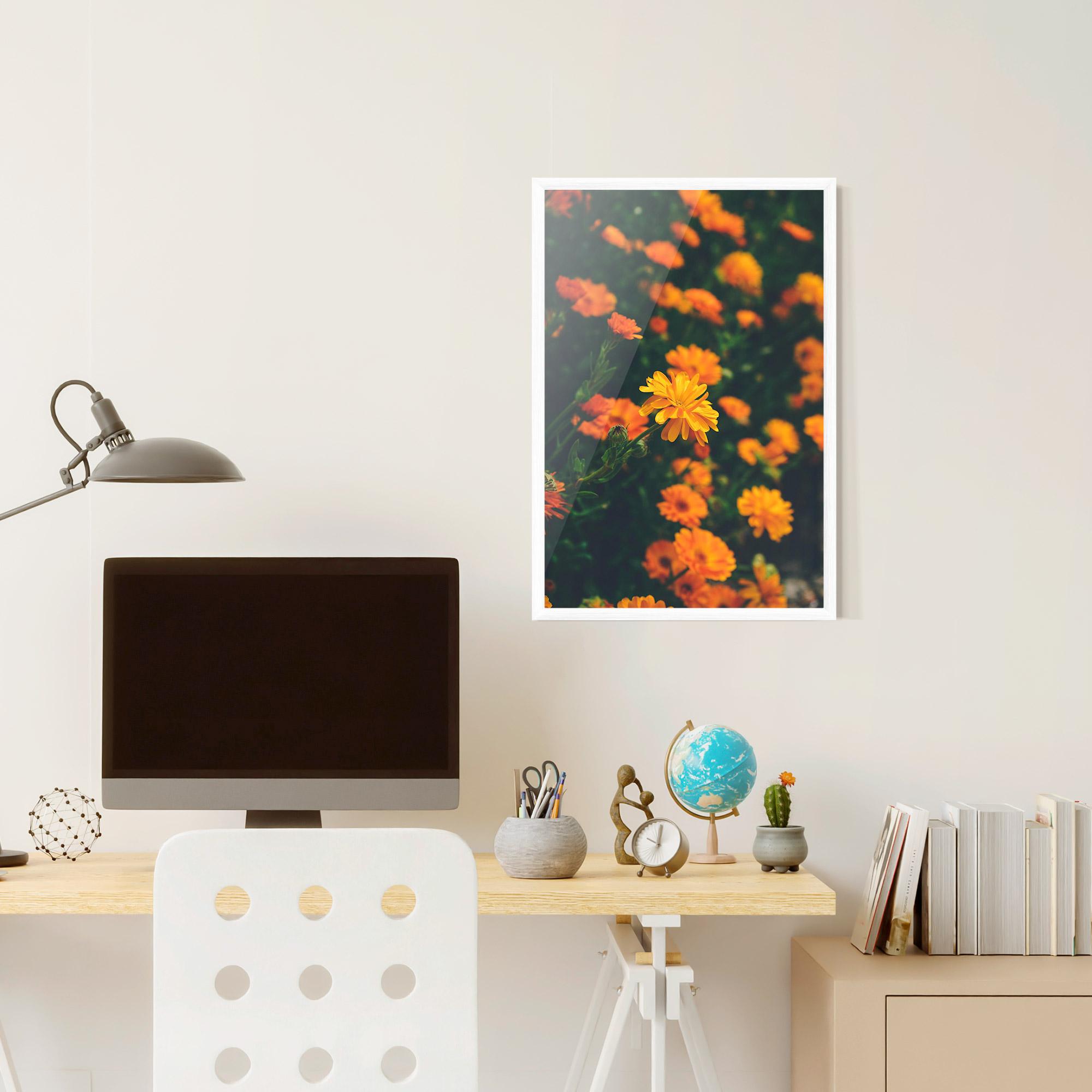 Plakat w Ramie Garden Orange Flowers mockup 6