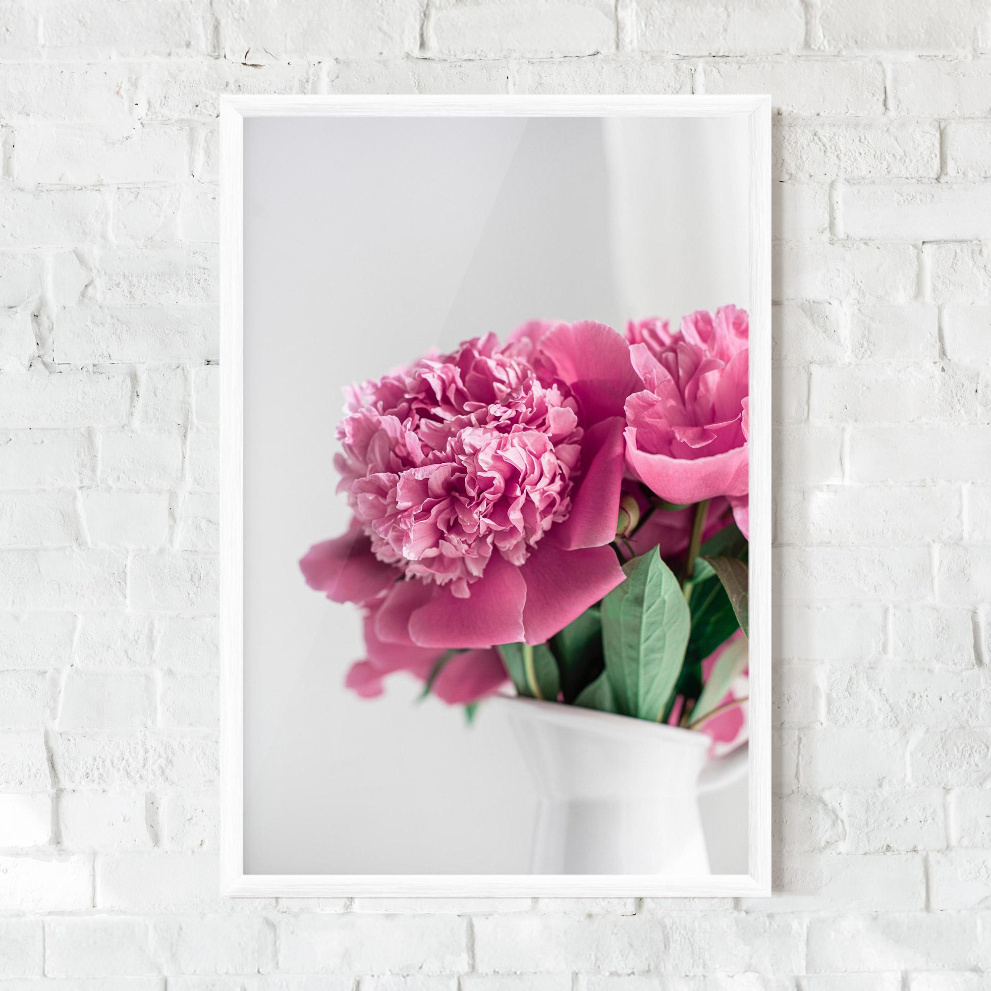 Plakat w Ramie White Vase Pink mockup 0