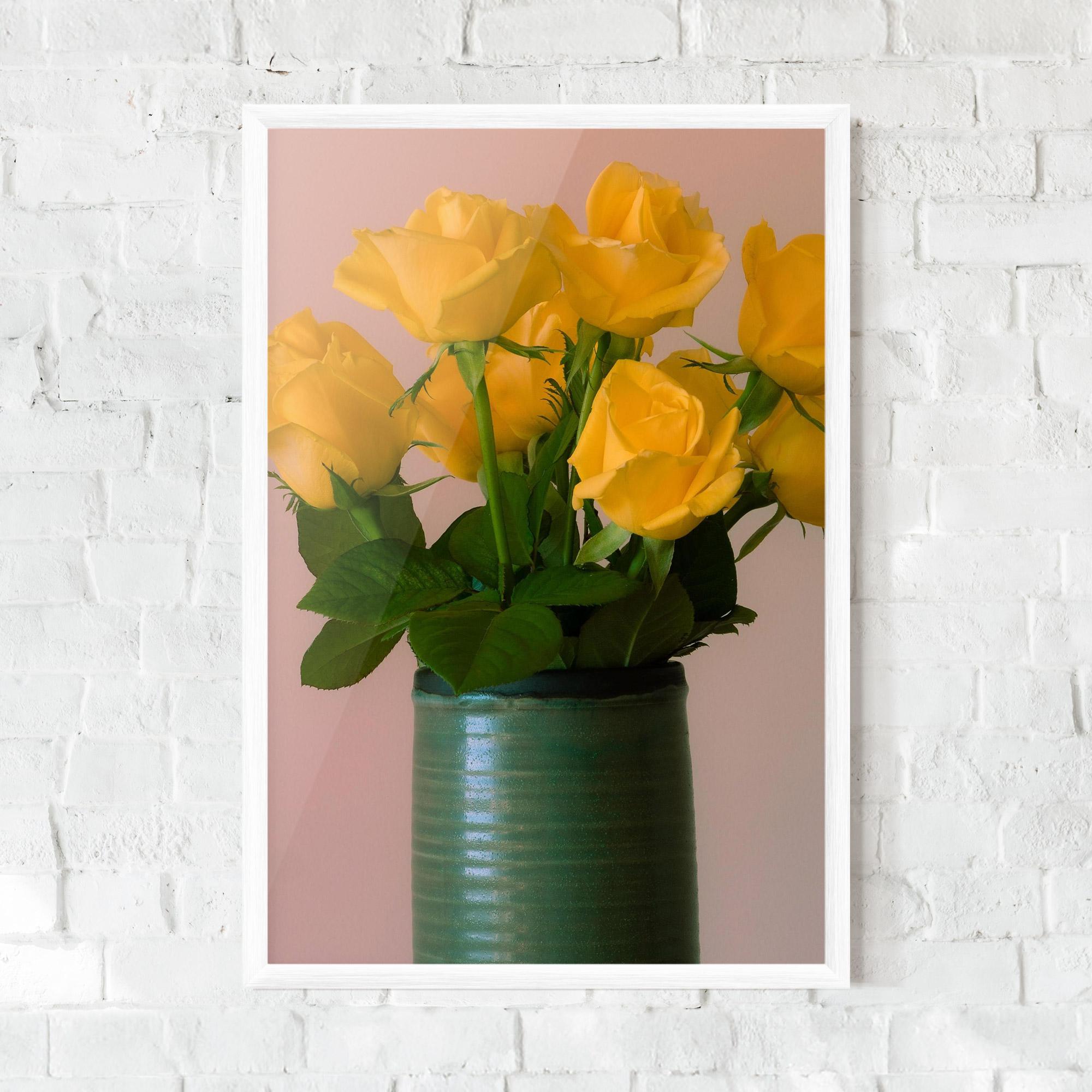 Plakat w Ramie Yellow Roses Vase mockup 0