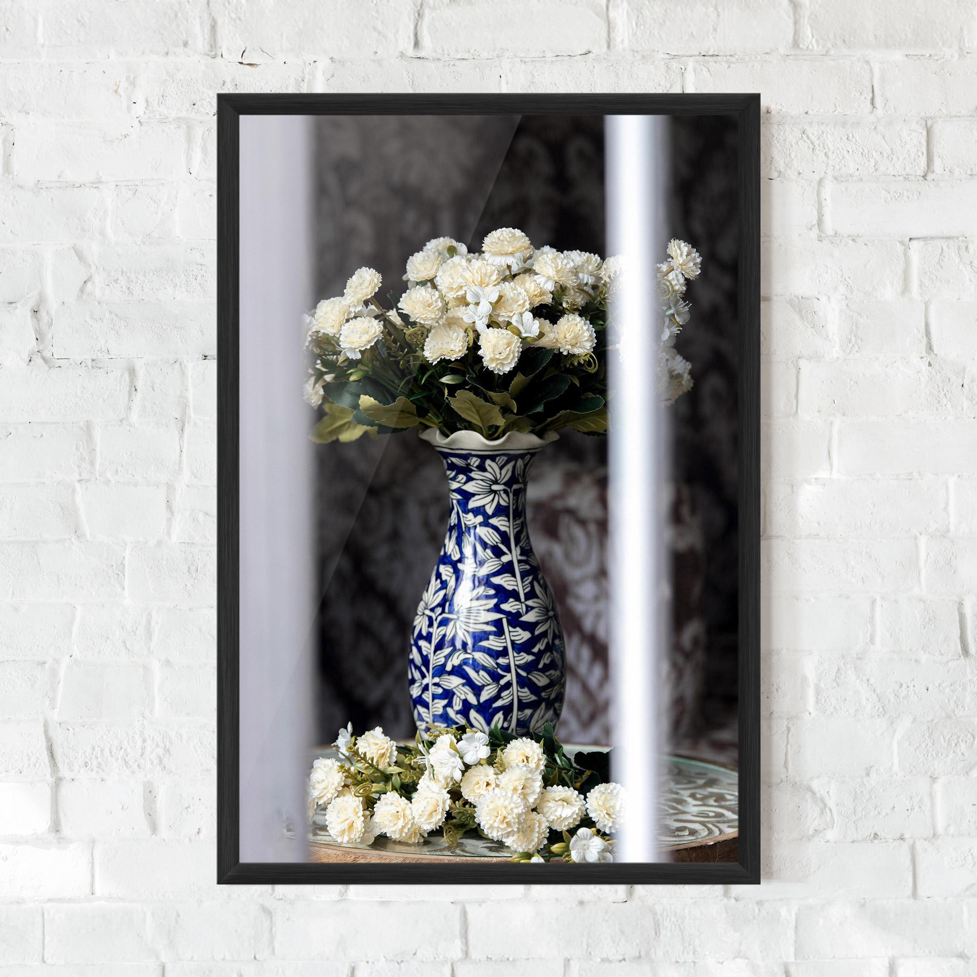 Plakat w Ramie Blue Patern Vase mockup 0