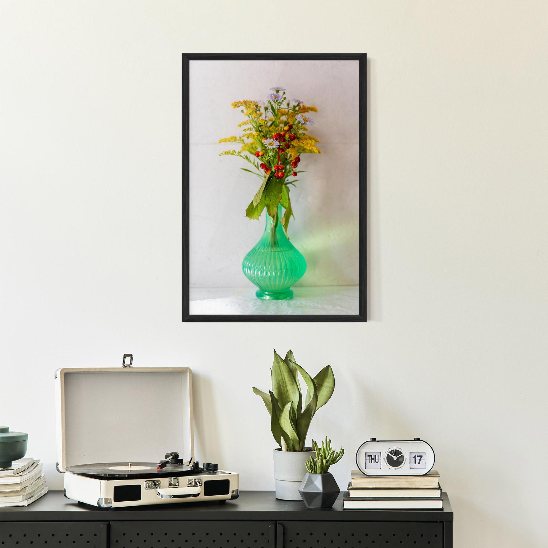 Plakat w Ramie Green Pretty Vase mockup 2