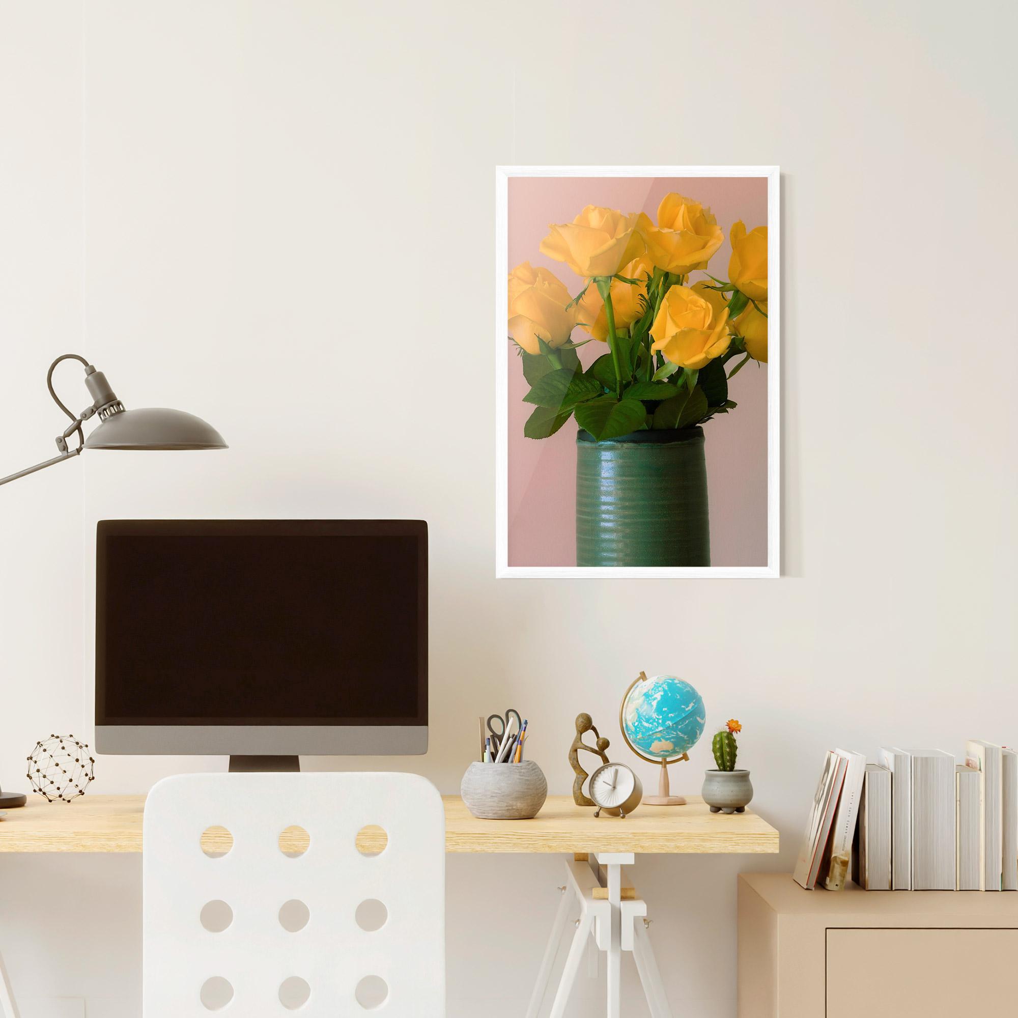 Plakat w Ramie Yellow Roses Vase mockup 6