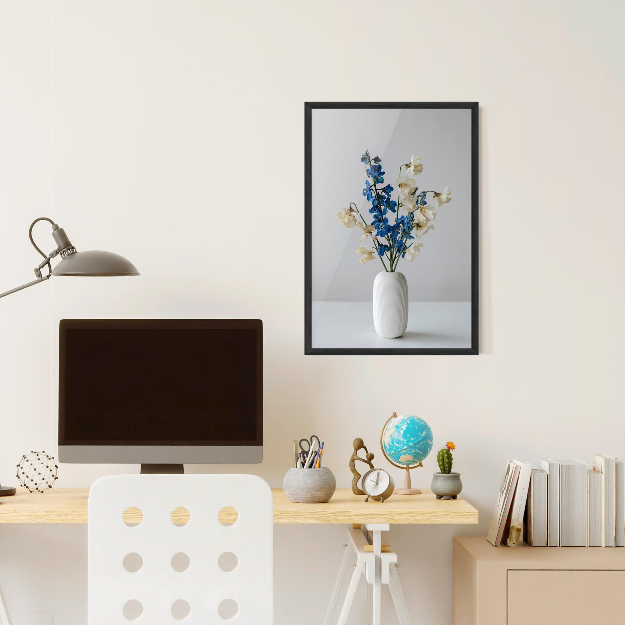 Plakat w Ramie Blue White Vase mockup 6