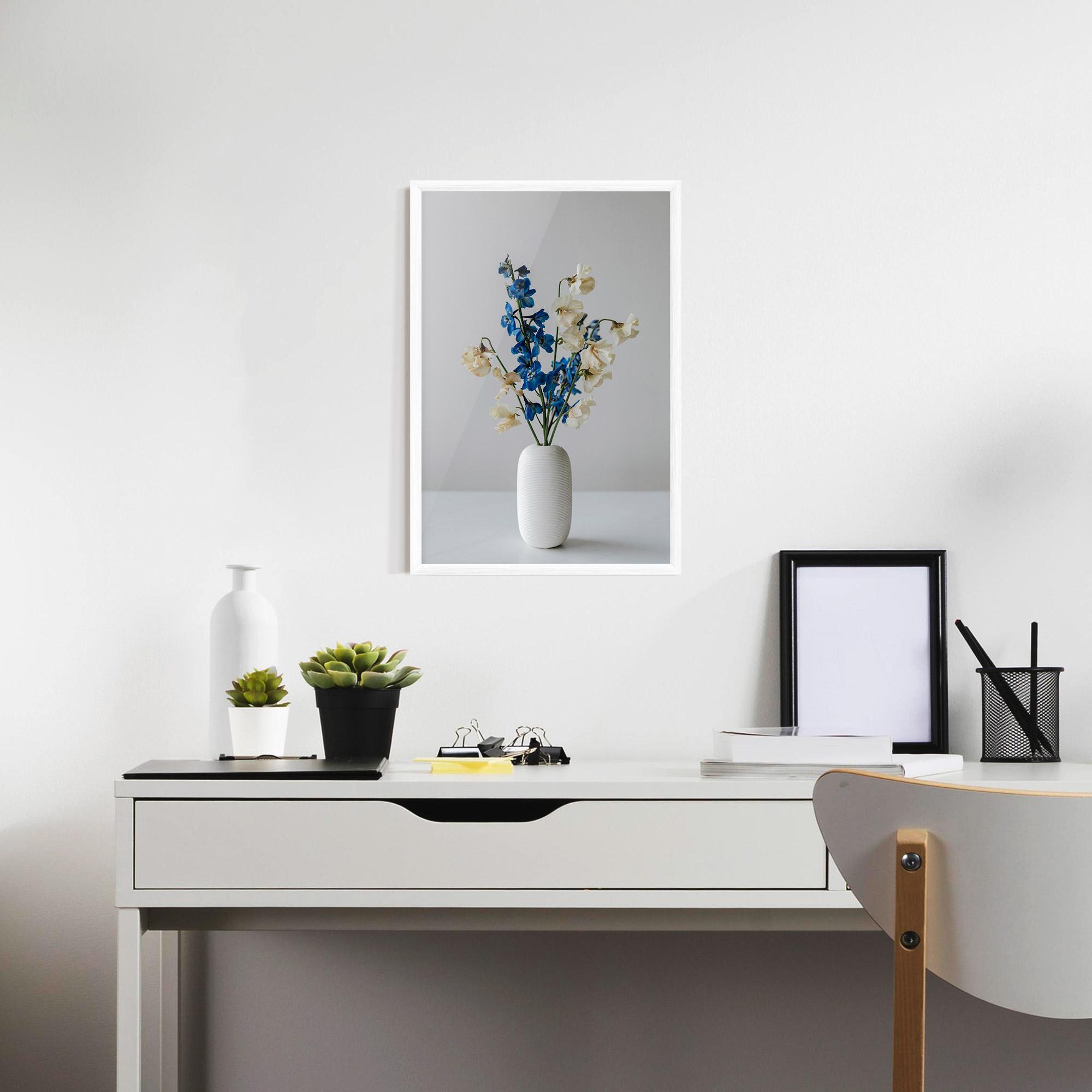 Plakat w Ramie Blue White Vase mockup 7