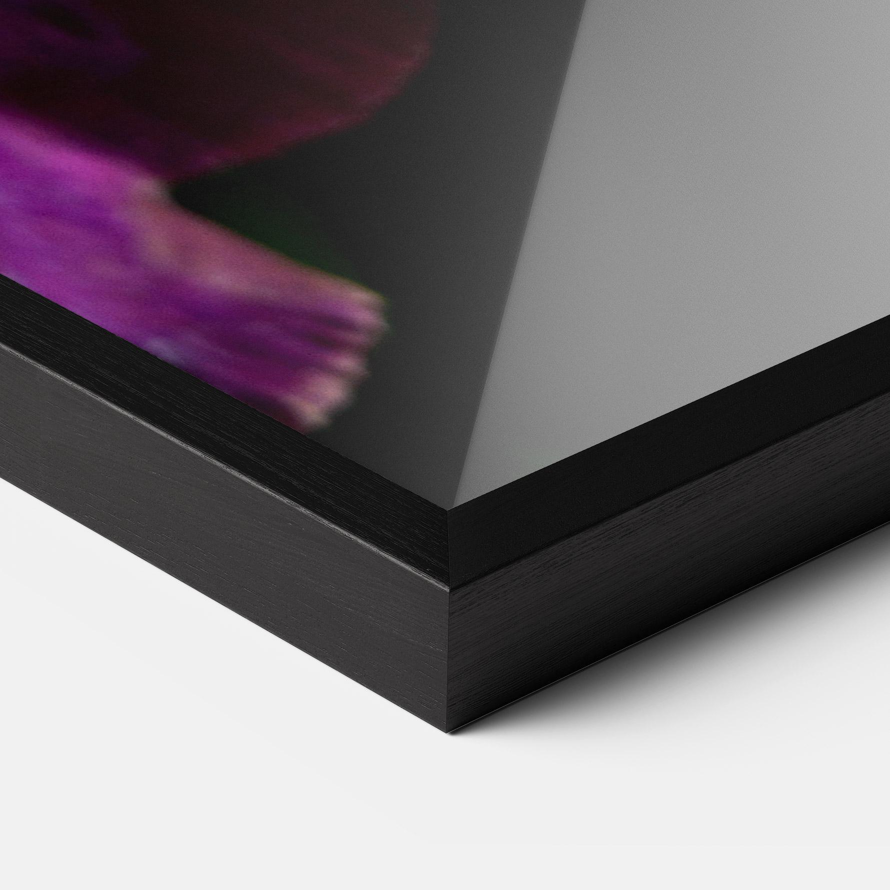 Plakat w Ramie Pastel Yellow Iris mockup 3