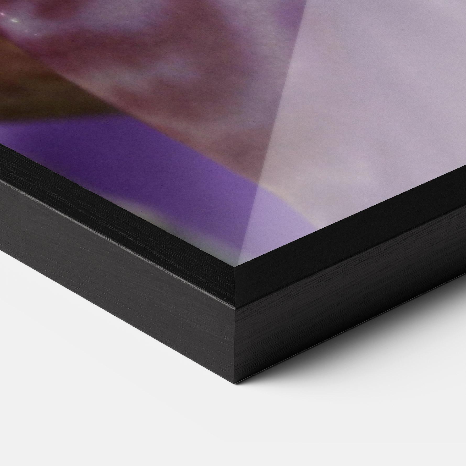 Plakat w Ramie Purple Iris Close Up mockup 3