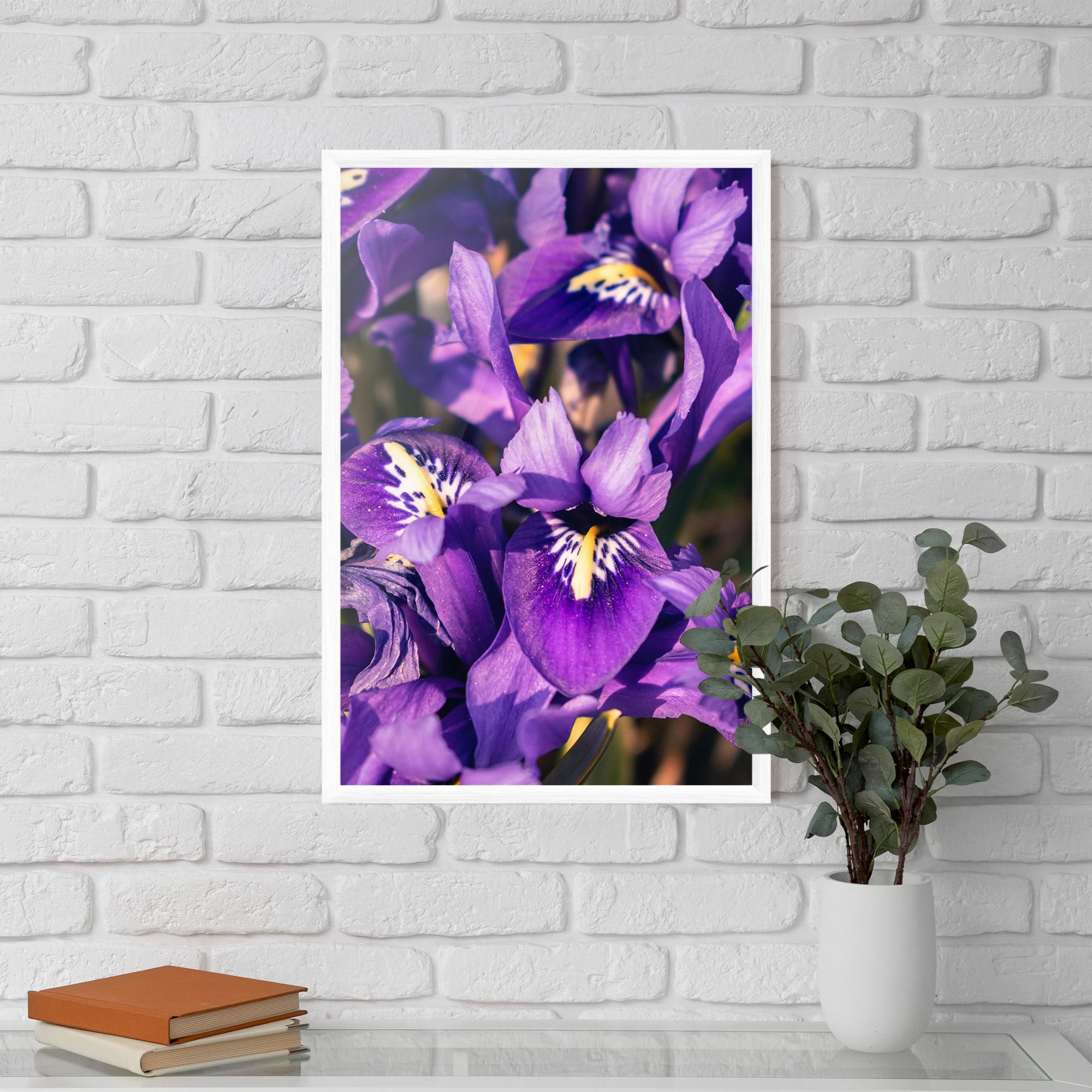 Plakat w Ramie Small Purple Iris mockup 5