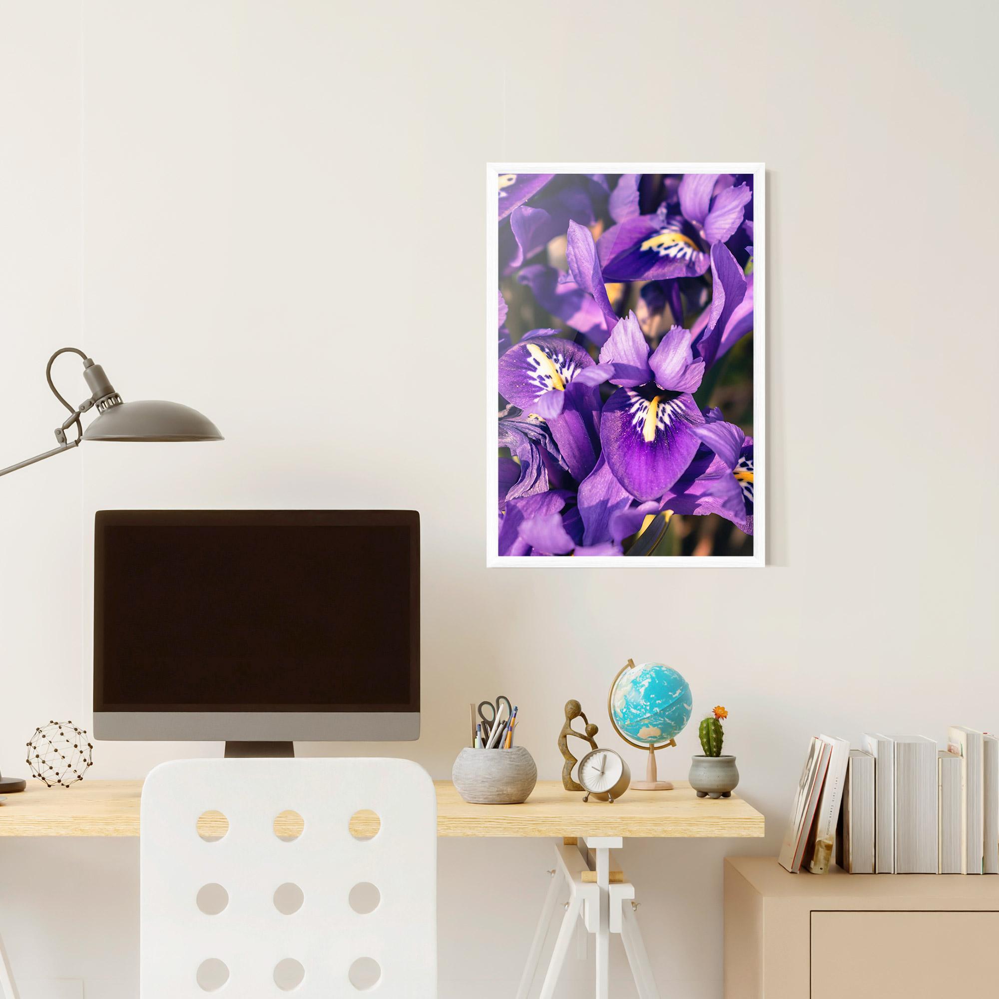 Plakat w Ramie Small Purple Iris mockup 6