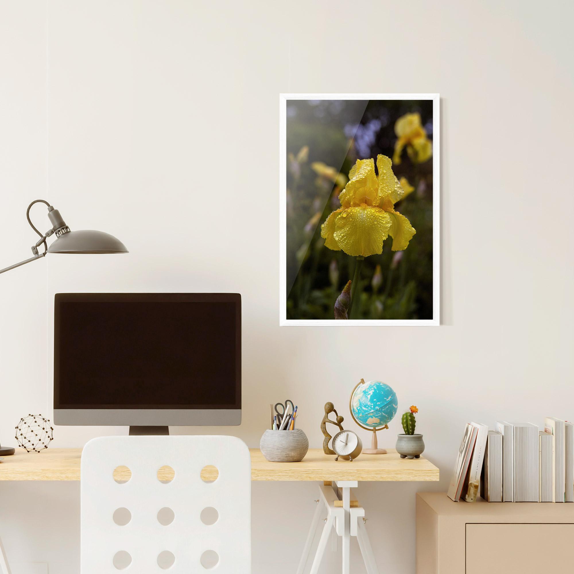 Plakat w Ramie Yellow Iris After Rain mockup 6