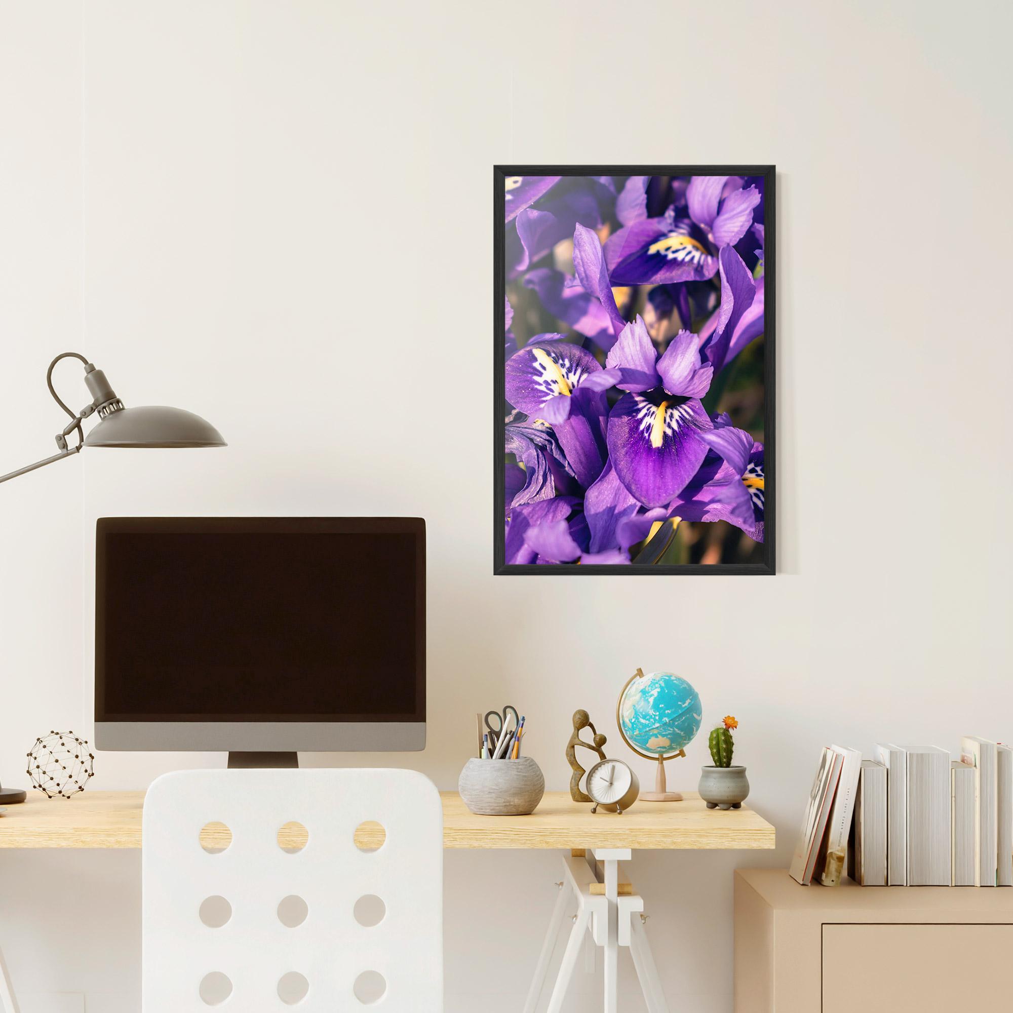 Plakat w Ramie Small Purple Iris mockup 6