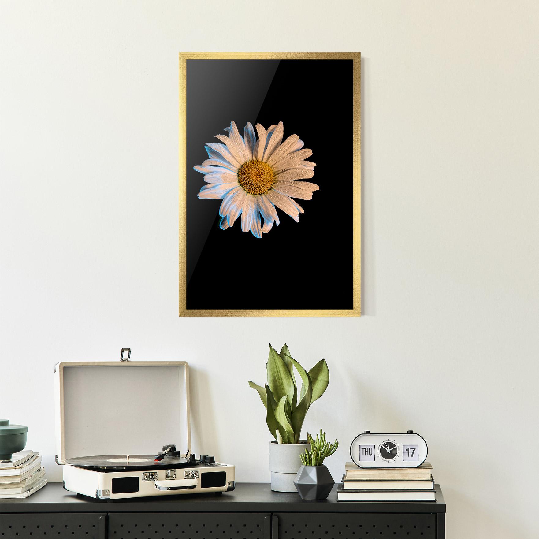Plakat w Ramie Daisy mockup 2