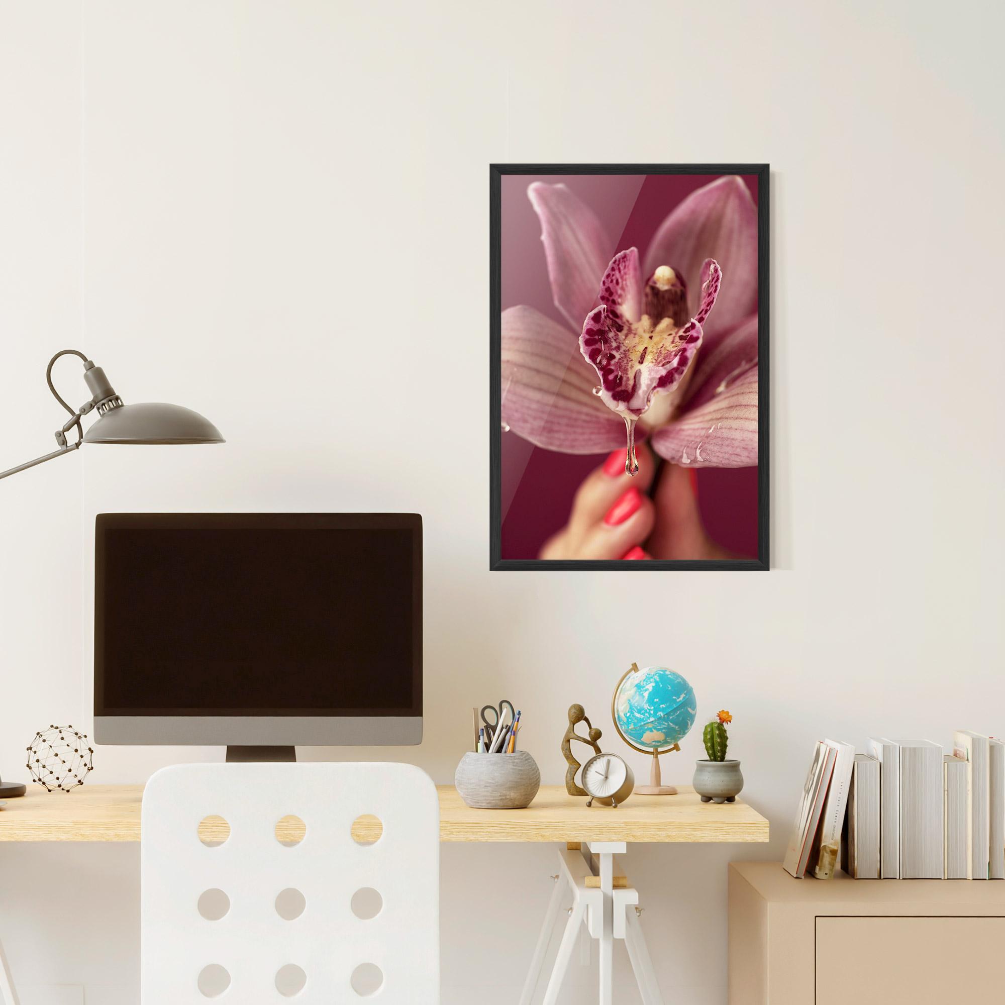 Plakat w Ramie Wet Orchid mockup 6