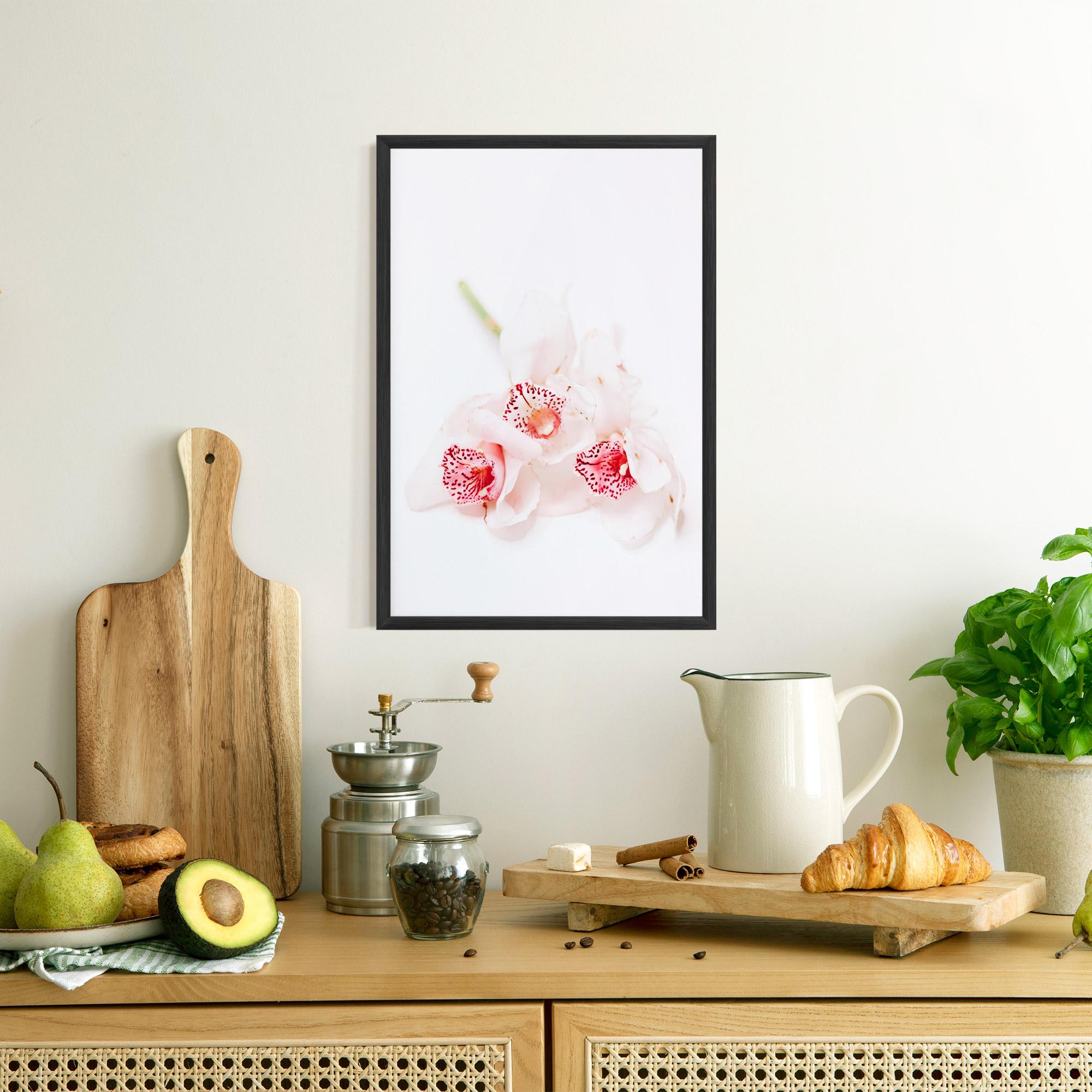 Plakat w Ramie White Orchid With Pink mockup 8