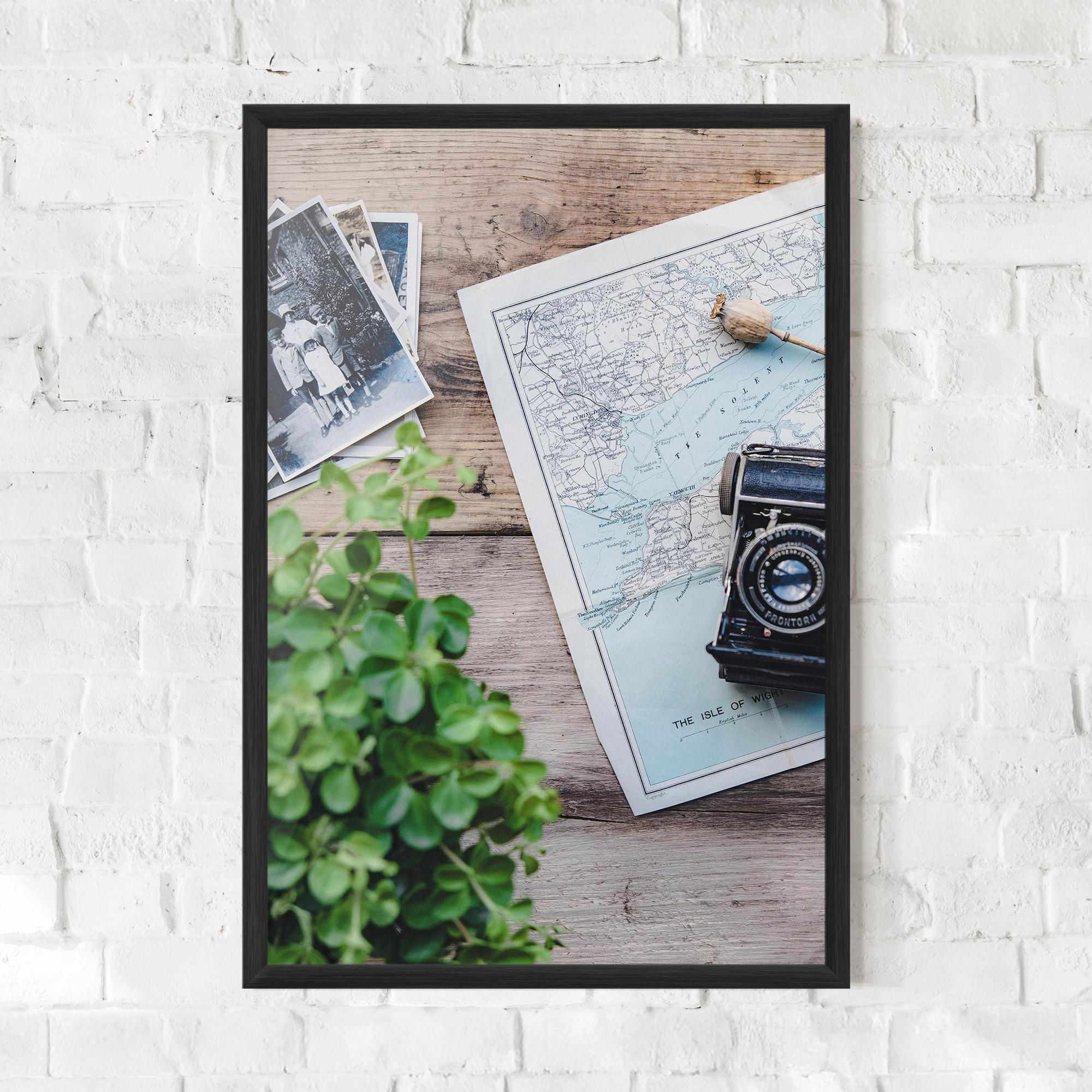 Plakat w Ramie Camera Map mockup 0