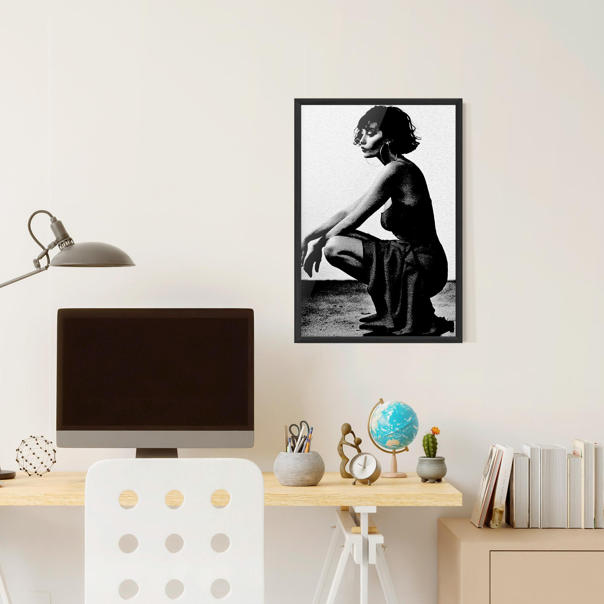 Plakat w Ramie Grey Long Dress mockup 6